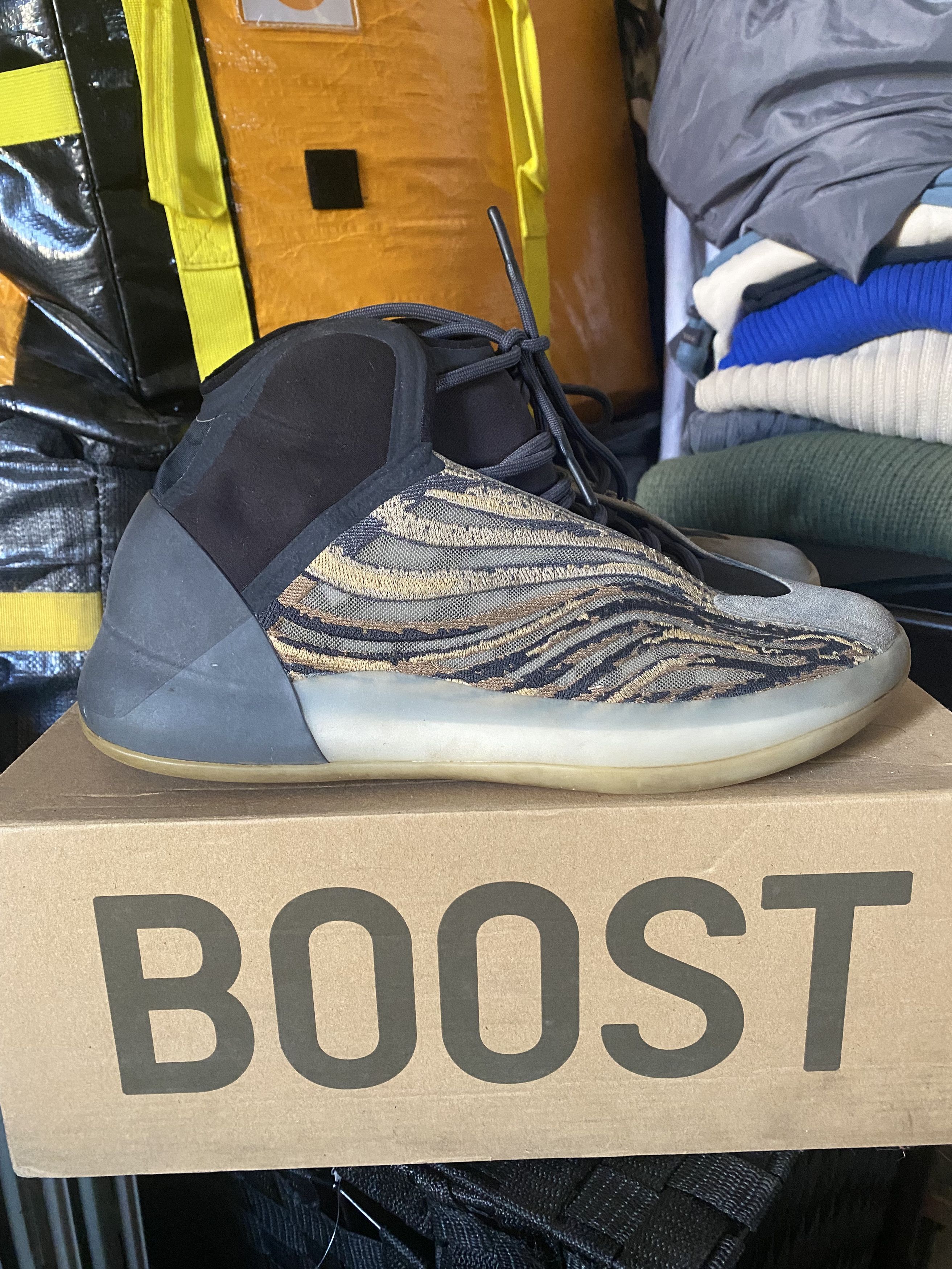 Adidas × Yeezy adidas Yeezy QNTM Amber Tint Size US 12 / EU 45 - 2 Thumbnail