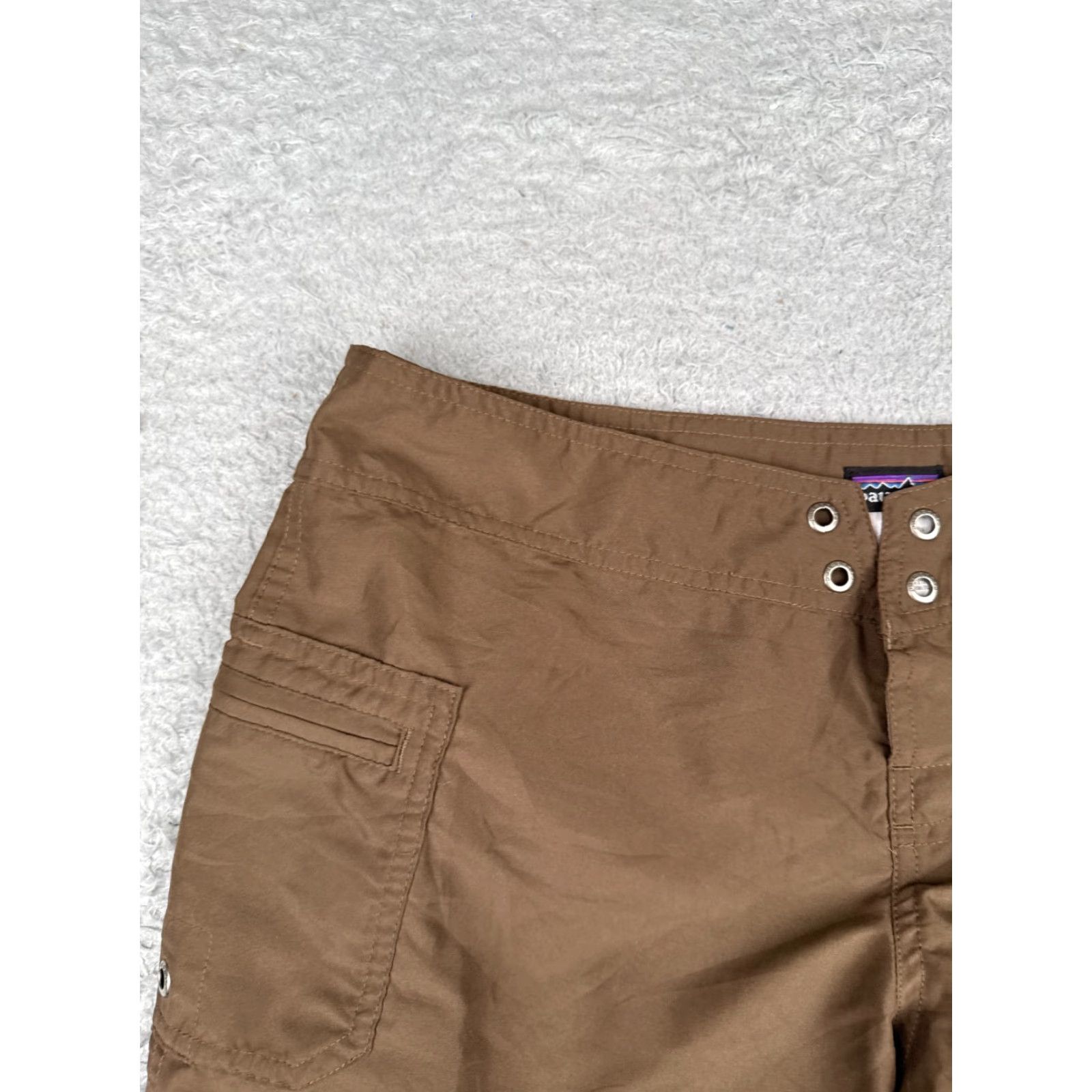Patagonia Patagonia Women's Bottom Swim Trunks Brown 6" Cargo Boardshorts 32x6 Pockets Nylon 100% Striped Beach Surf Size ONE SIZE - 4 Thumbnail