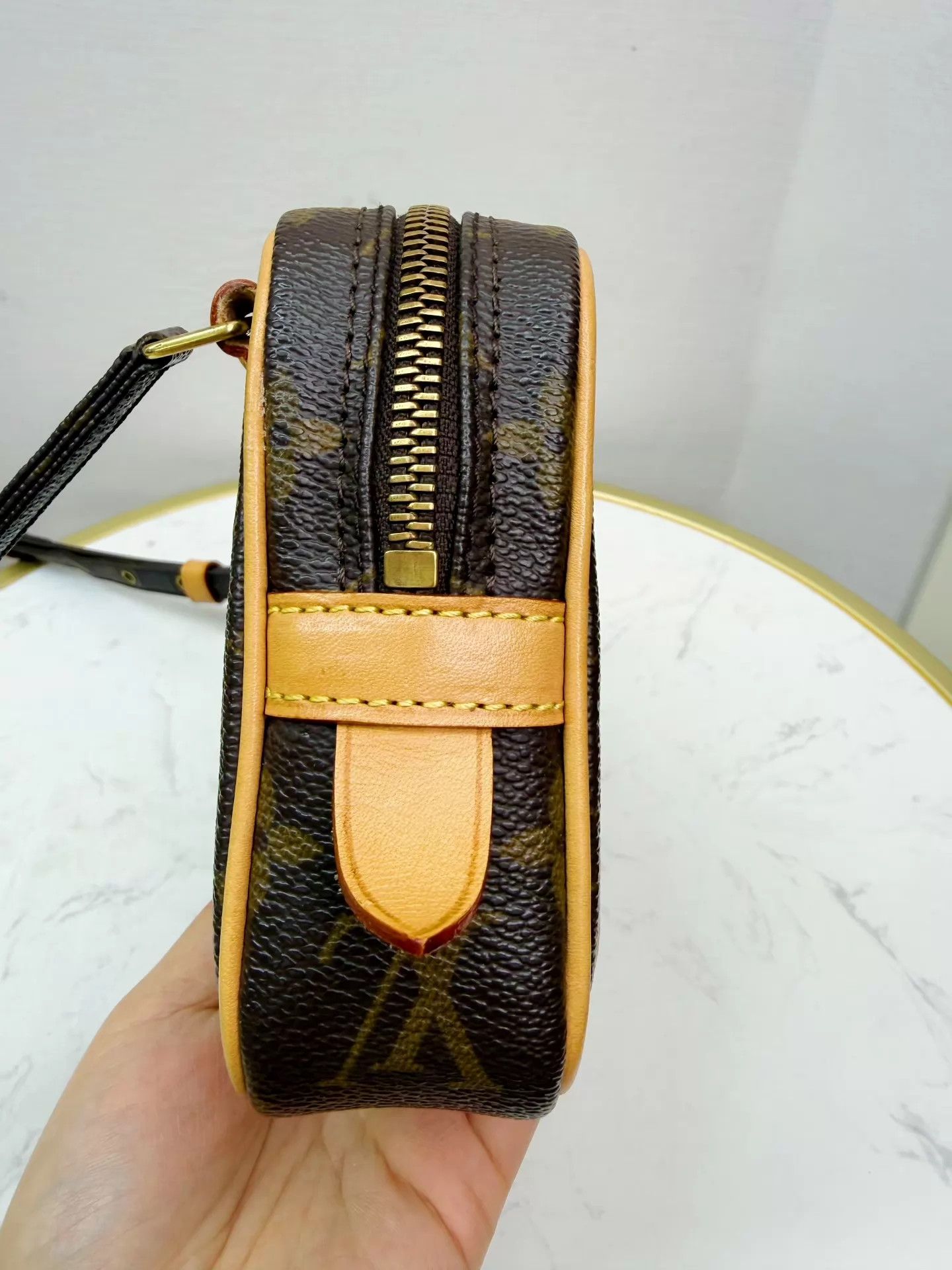 Louis Vuitton Louis Vuitton Used Monogram Crossbody Shoulder Bag Size ONE SIZE - 3 Thumbnail