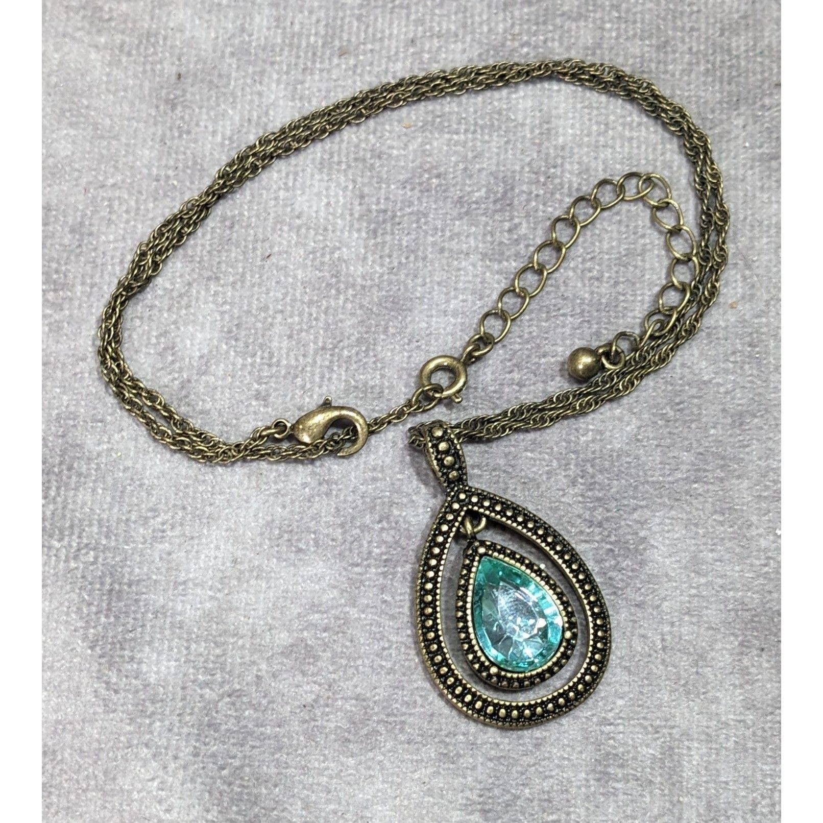 Other Whimsical Teardrop Blue Gemmed Gold Tone Pendant Necklace Size ONE SIZE - 7 Thumbnail
