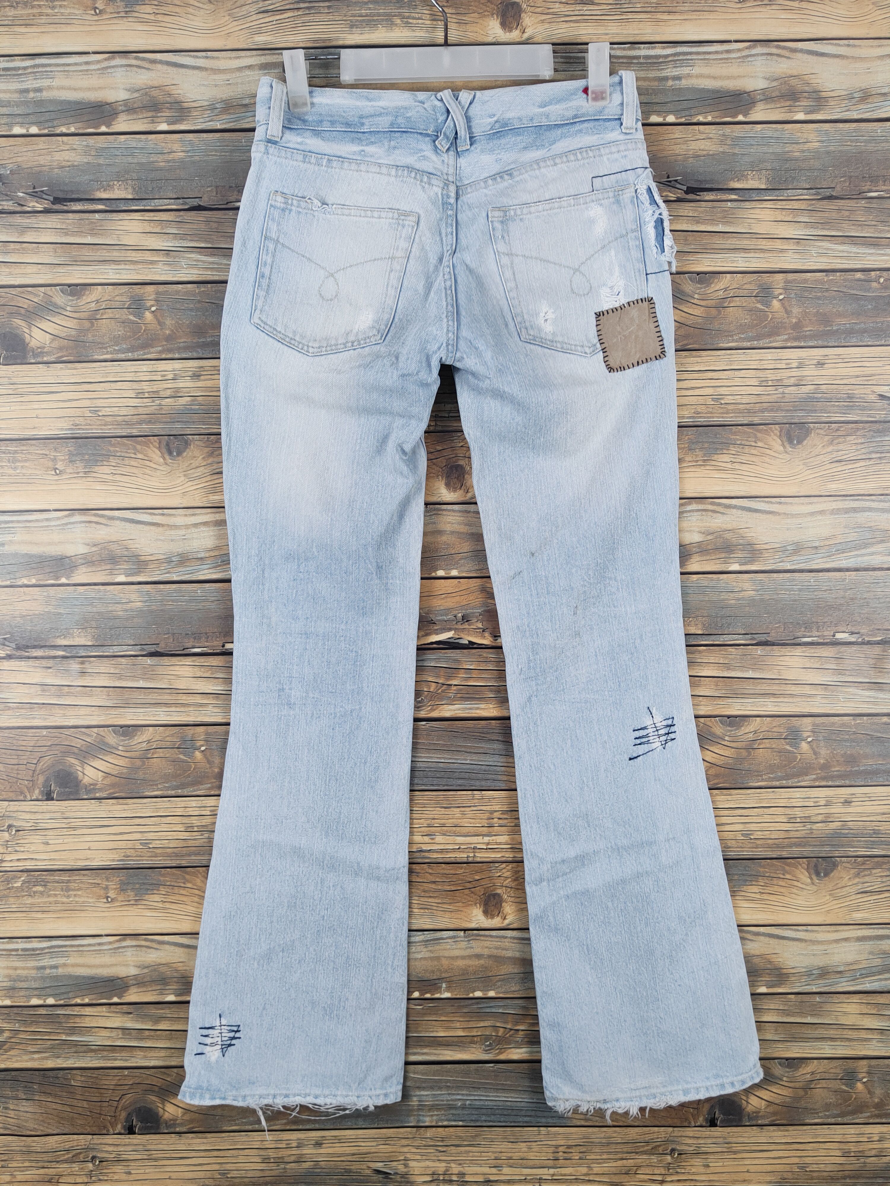 Japanese Brand Roxy Light Blue Distressed Ripped denim Jeans #W1698 Size 28" / US 6 / IT 42 - 8 Thumbnail