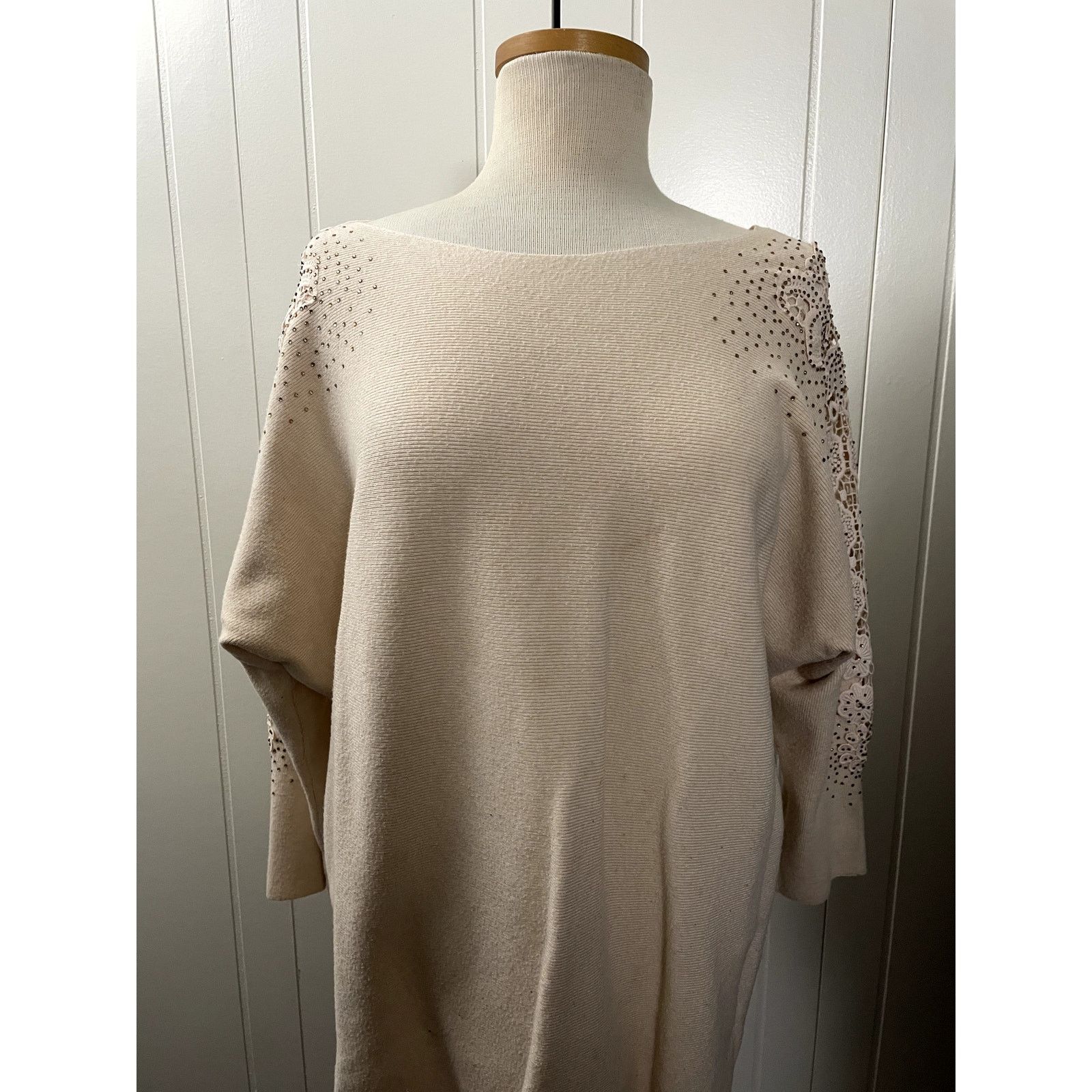 The Unbranded Brand Plus Size Woman Embellished Long Sleeve Cardigan Sweater Size XXL / US 16-18 / IT 52-54 - 4 Thumbnail