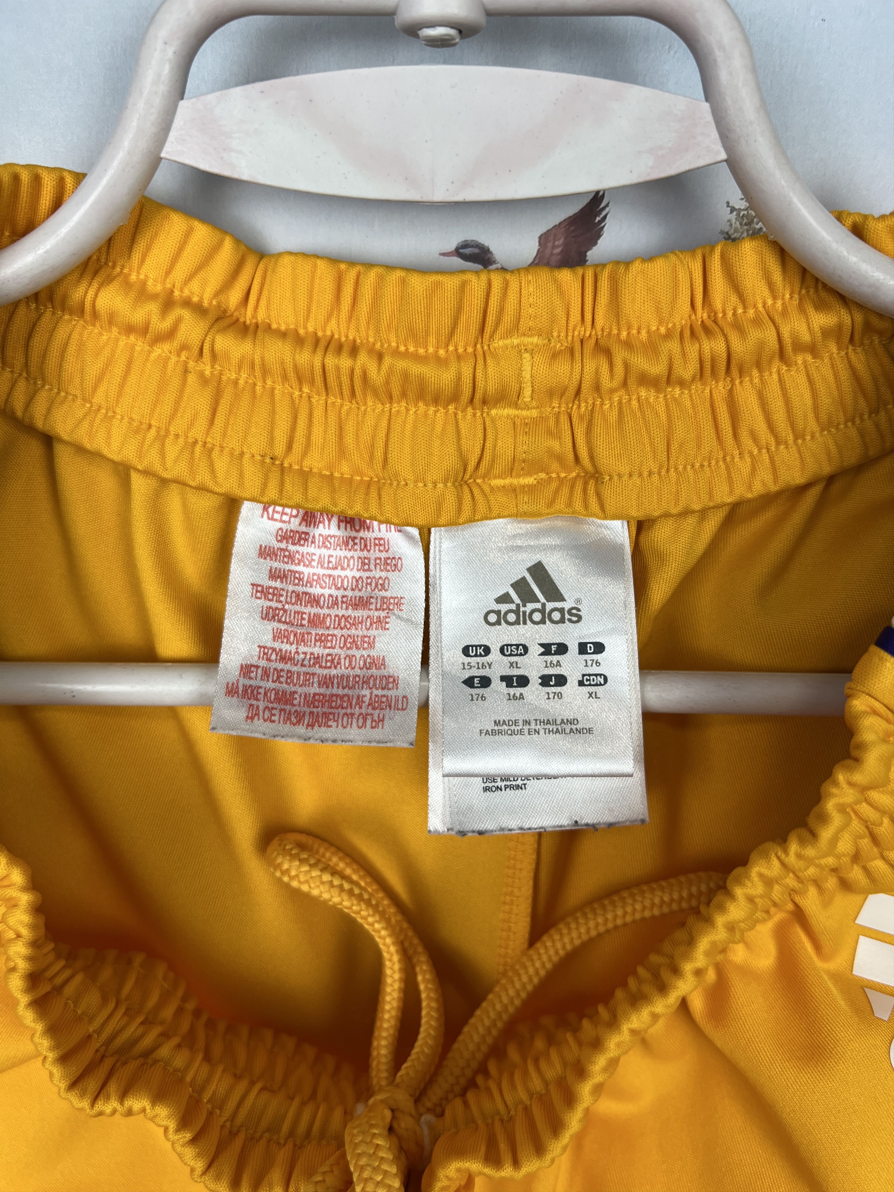 Adidas Vintage Los Angeles Lakers Bryant NBA Kids 16 Y Shorts Size US 30 / EU 46 - 7 Thumbnail
