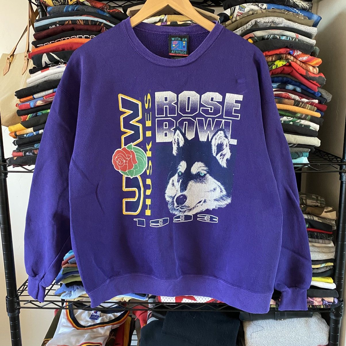 Vintage Vintage U of W Huskies Sweatshirt Rose Bowl 1993 Made in USA Size US XL / EU 56 / 4 - 1 Thumbnail