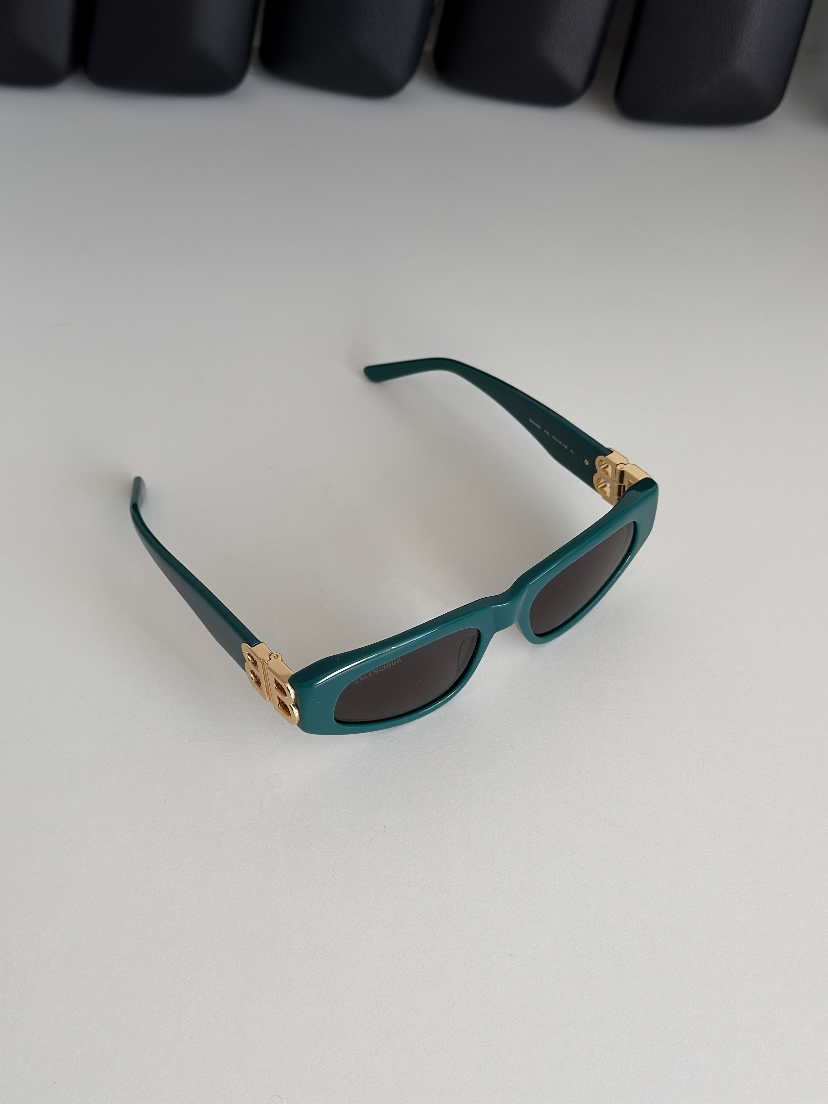 Balenciaga Balenciaga BB Logo Sunglasses Size ONE SIZE - 8 Thumbnail