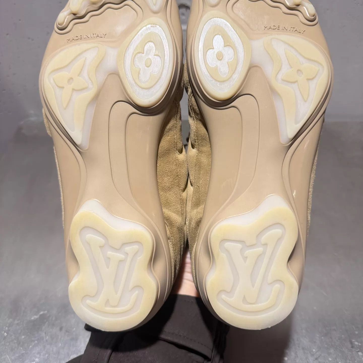 Louis Vuitton LV Footprint Soccer Cleats Brown Khaki 7(41) 99 New Size US 8 / EU 41 - 9 Thumbnail