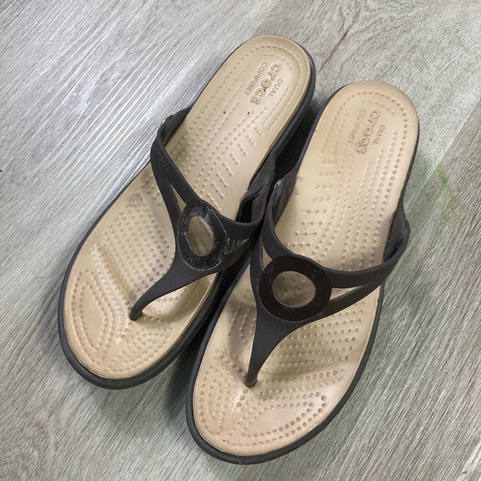 Dual crocs comfort sandals online