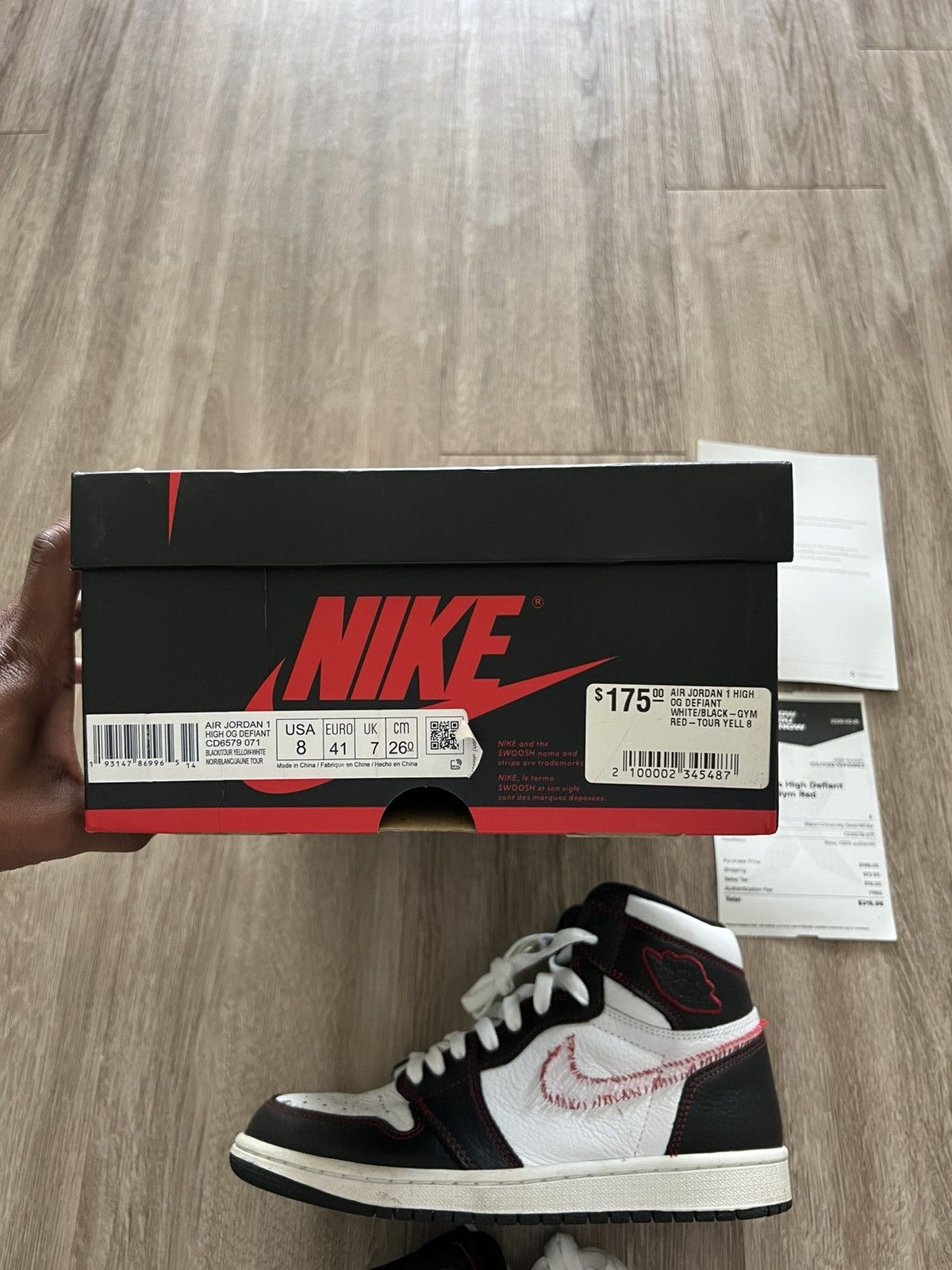 Jordan Brand Air Jordan 1 Retro High OG Defiant Size US 8 / EU 41 - 2 Thumbnail