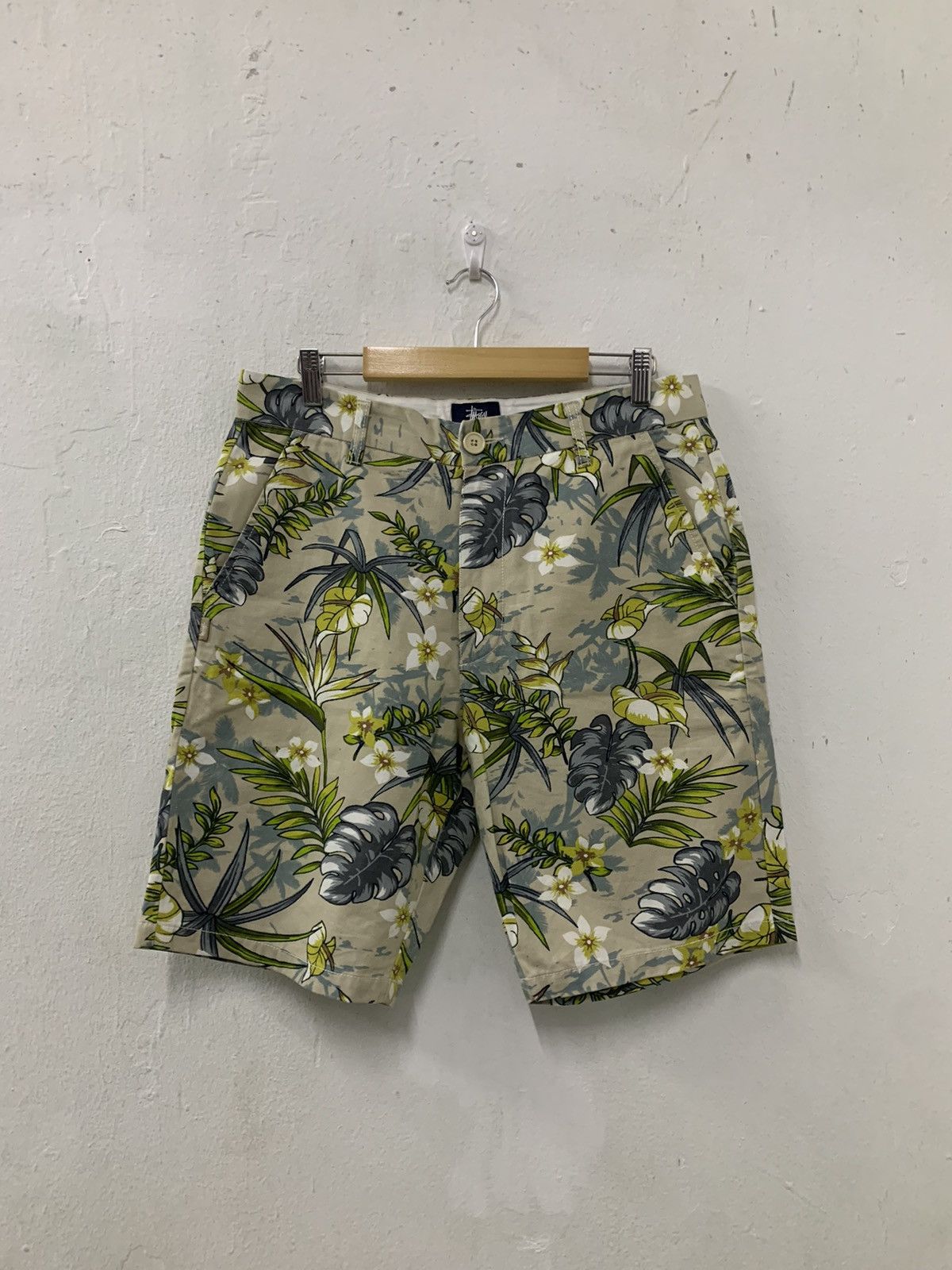 Stussy × Vintage Stussy Floral Casual Short Pants Size US 30 / EU 46 - 1 Thumbnail