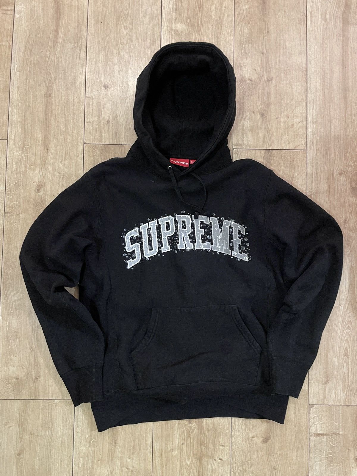 image of Supreme Bubble Logo Jumper in Black, Men's (Size Medium)