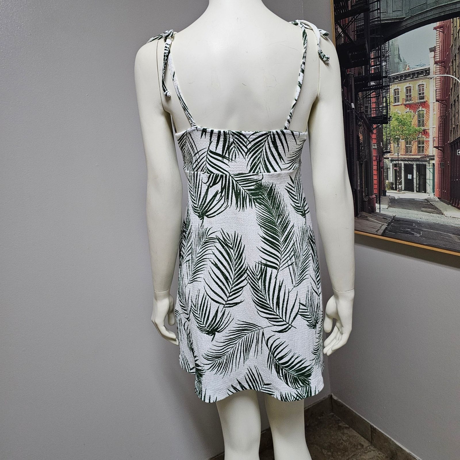Topshop TopShop Mini Sundress Palm Leaf Pattern Tie Straps Size 8 Size M / US 6-8 / IT 42-44 - 2 Thumbnail