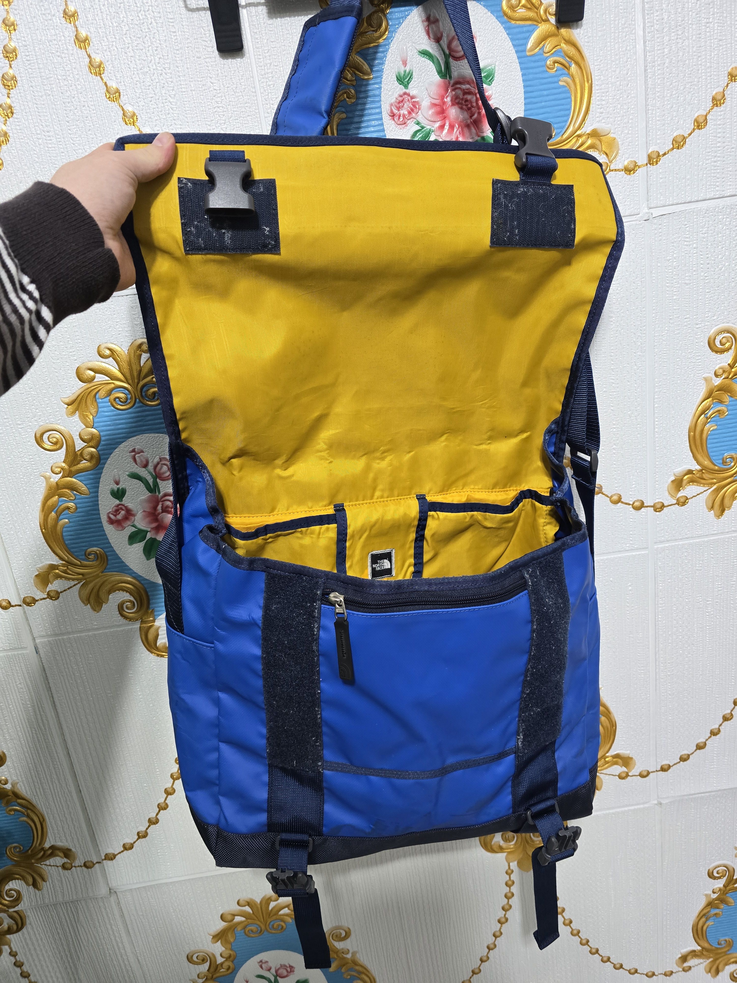 The North Face The North Face Base Camp Messenger Bag- Nautical Blue Size ONE SIZE - 9 Thumbnail
