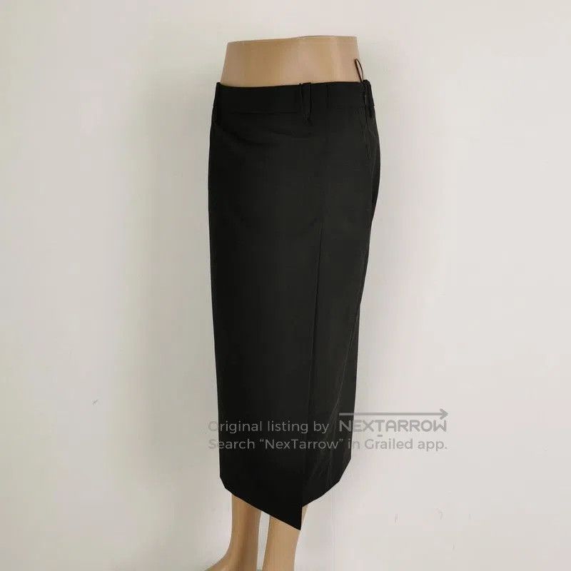 Prada Prada Black Wool Zip Midi Skirt. Size US 26 / EU 42 - 2 Thumbnail