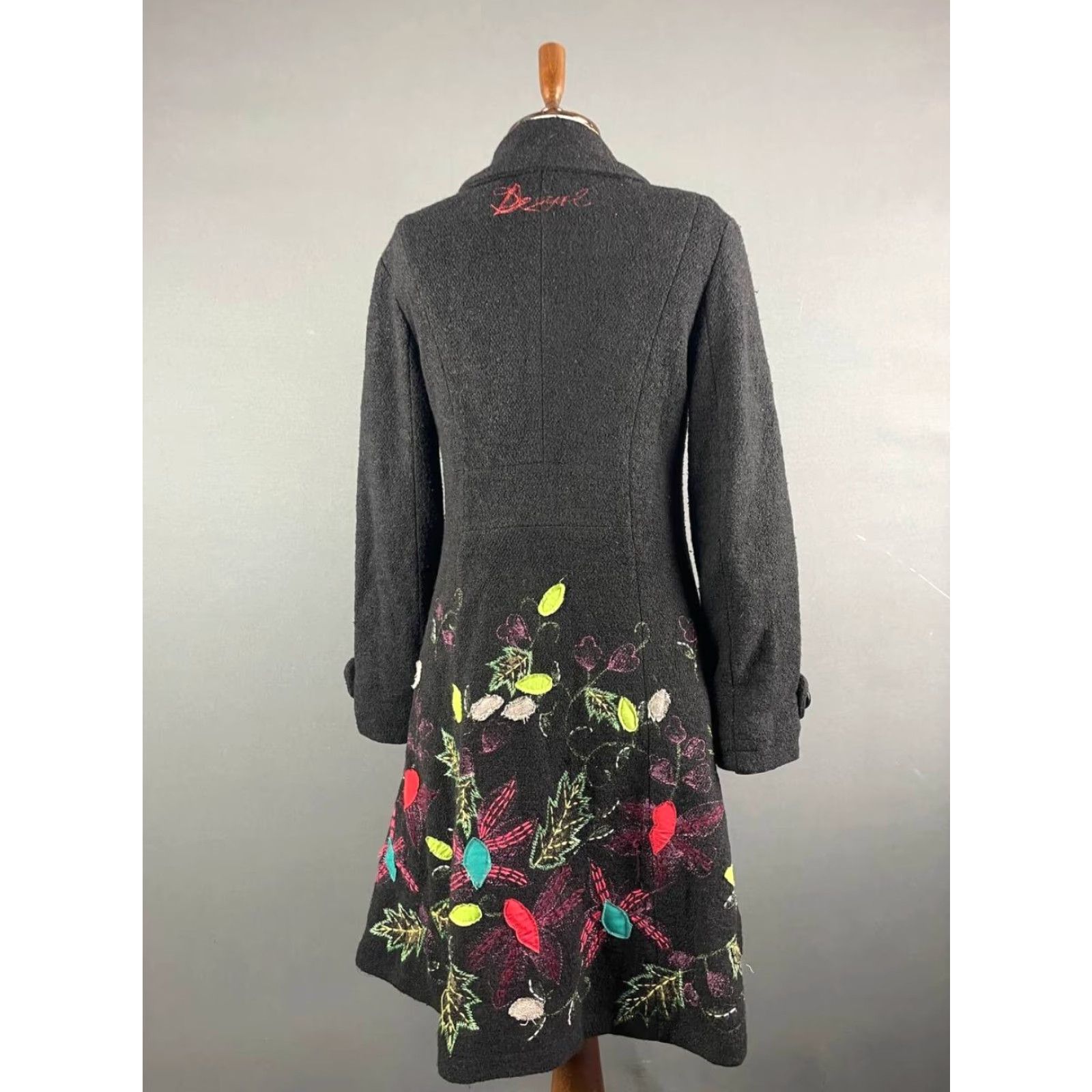 Desigual Desigual Coat Trench Black Floral Embroidered Long Sleeve Button 38 Women (Regular) Size XS / US 0-2 / IT 36-38 - 2 Thumbnail