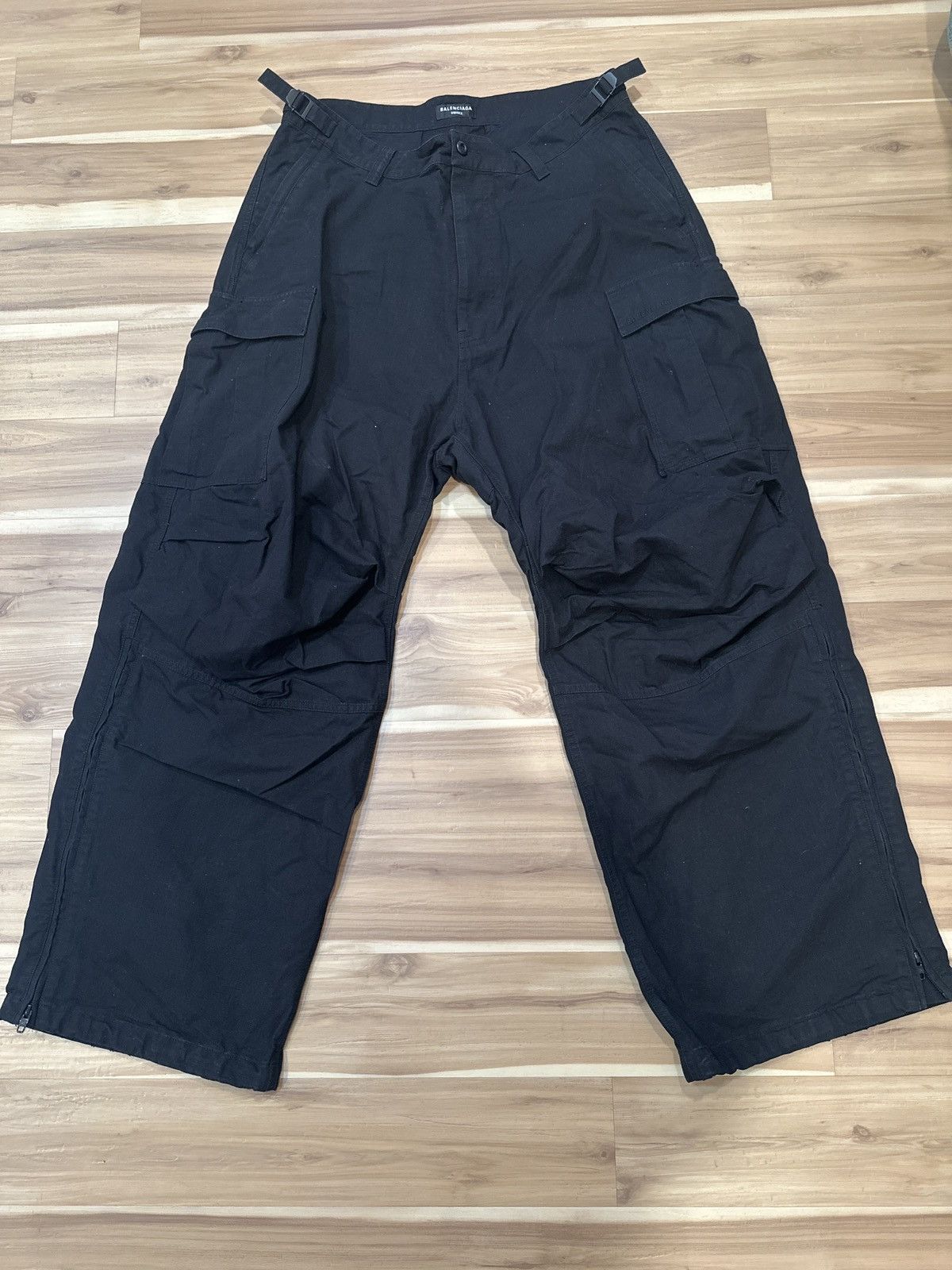 Balenciaga Balenciaga Lost Tape Pulled Cargo Pants Size US 34 / EU 50 - 1 Thumbnail