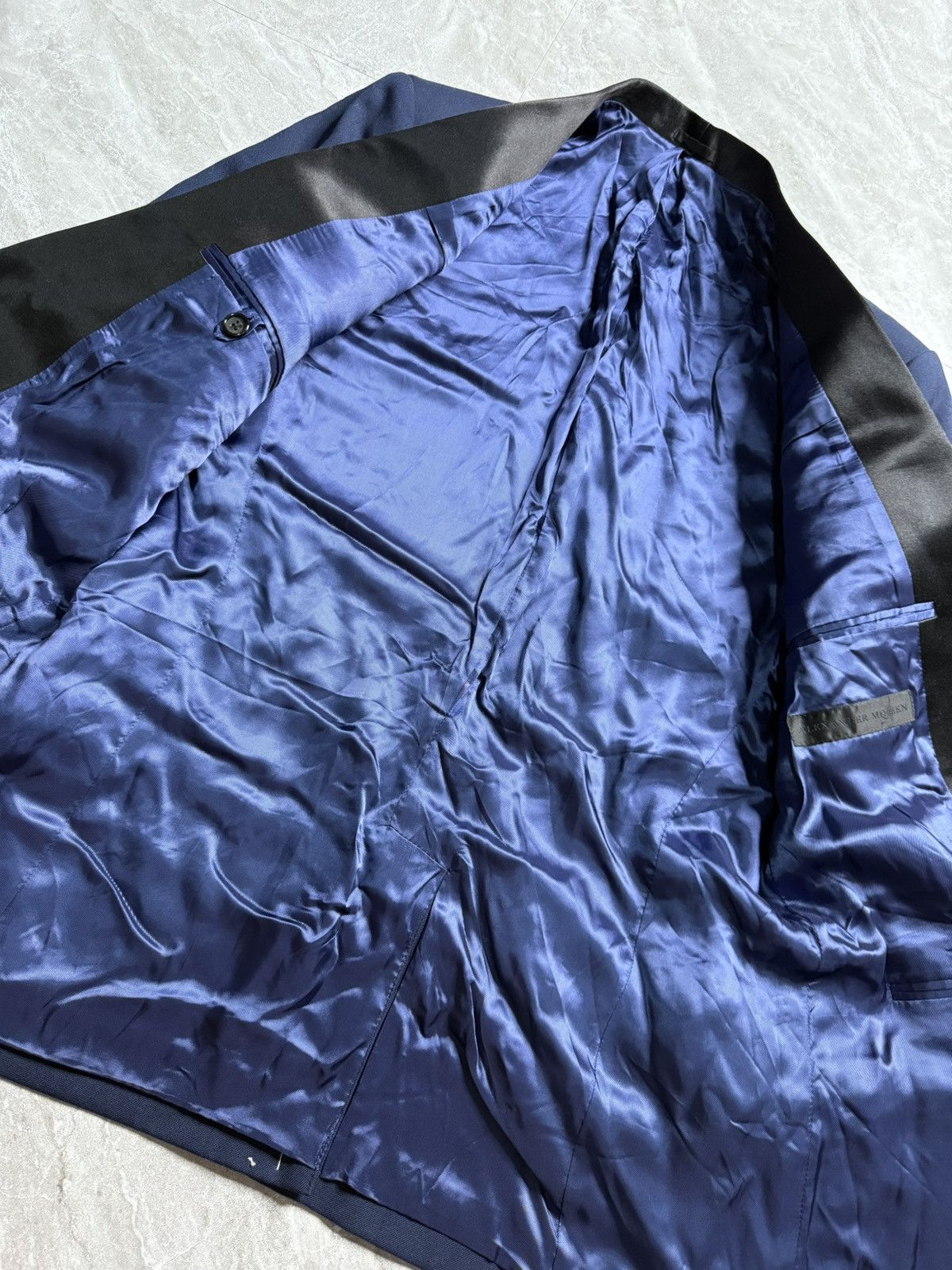 Alexander McQueen Alexander Mcqueen F/W 14 1B tuxedo Blazer Size US M / EU 48-50 / 2 - 5 Thumbnail
