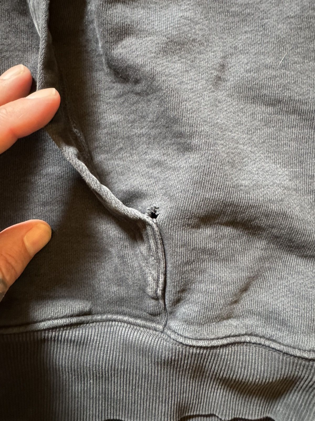 Carhartt Wip Carhartt WIP Faded Black Pullover Hoodie Size US M / EU 48-50 / 2 - 11 Thumbnail