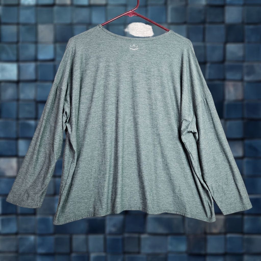 Beyond Yoga Beyond Yoga Daydreamer Pullover Top 2X Green Long Sleeve Racerback Activewear Womens Size XXL / US 16-18 / IT 52-54 - 1 Thumbnail