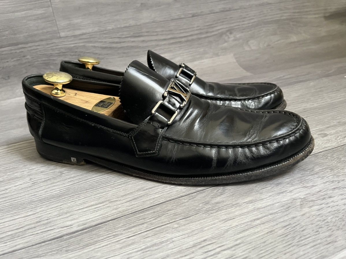 Louis Vuitton Louis Vuitton Major logo slip on leather loafers sz 10.5 Size US 11.5 / EU 44-45 - 8 Thumbnail