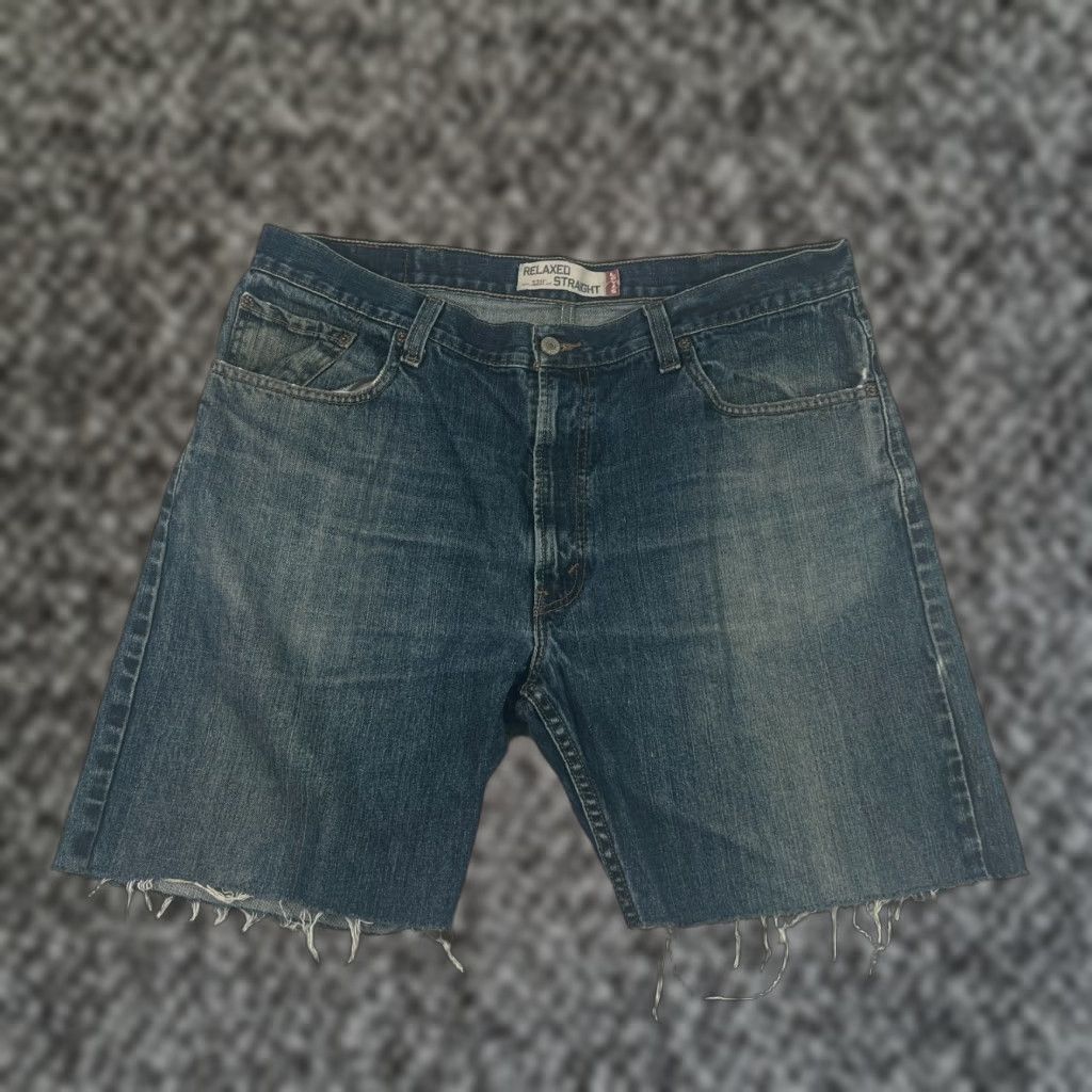 Levi's VINTAGE Levi's Bermuda Shorts 38 Men 559 Cut Off Denim 8" Jorts Grunge Beach Baggy 90s Mens Size US 38 / EU 54 - 1 Thumbnail