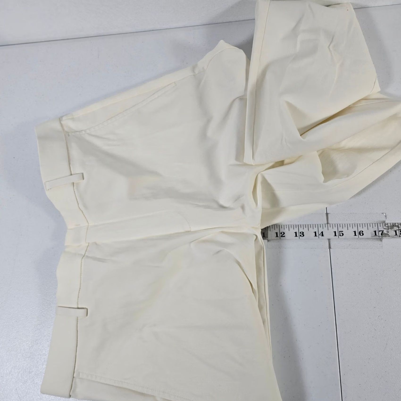 Vintage JOS A BANK Traveler Chino Active Pants Tailored Fit Mens 34x32 Cream Pants Slim Khakis Casual Workwear Travel Mens Size US 34 / EU 50 - 7 Thumbnail