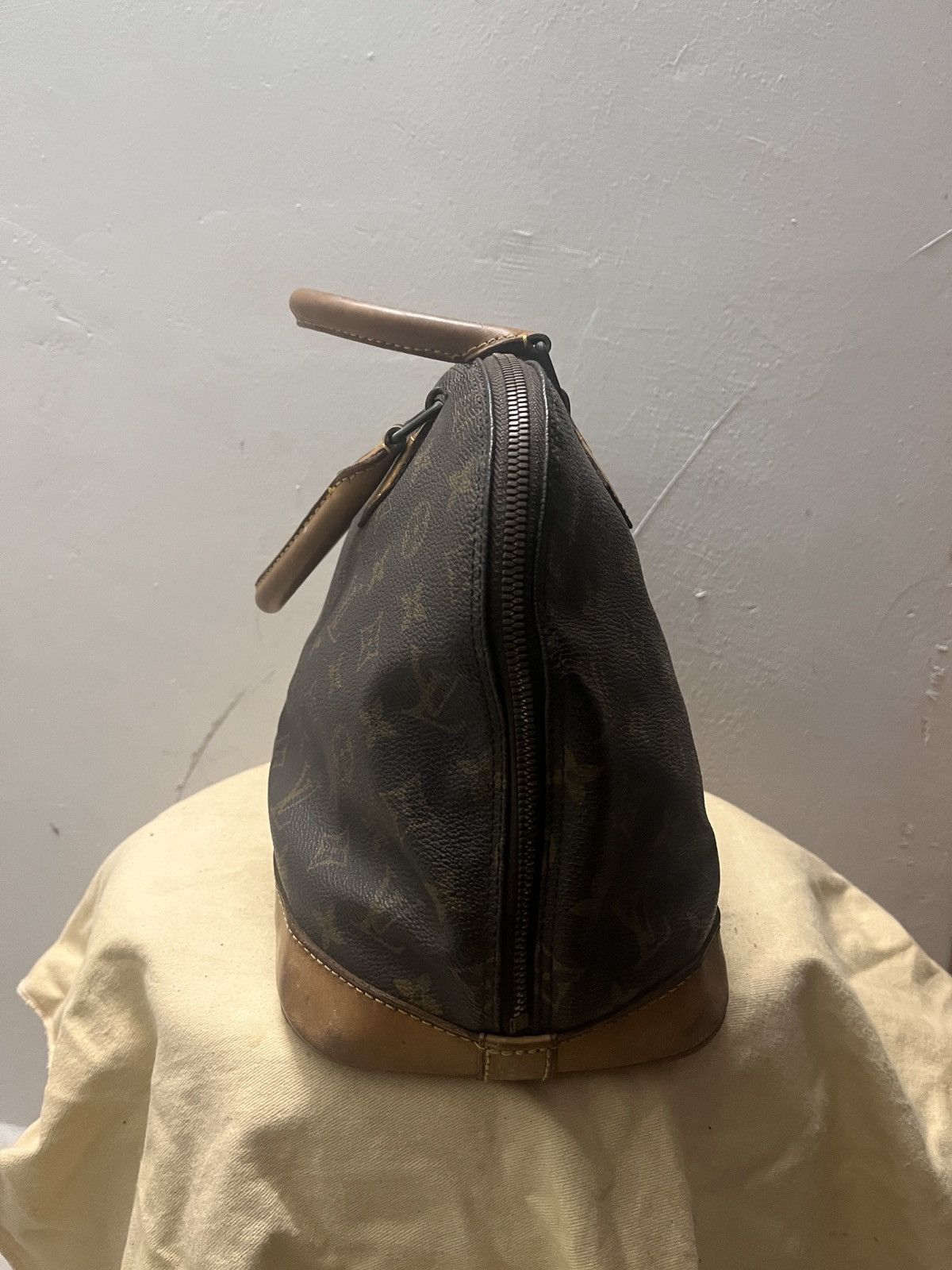 Louis Vuitton louis vuitton alma Size ONE SIZE - 2 Thumbnail