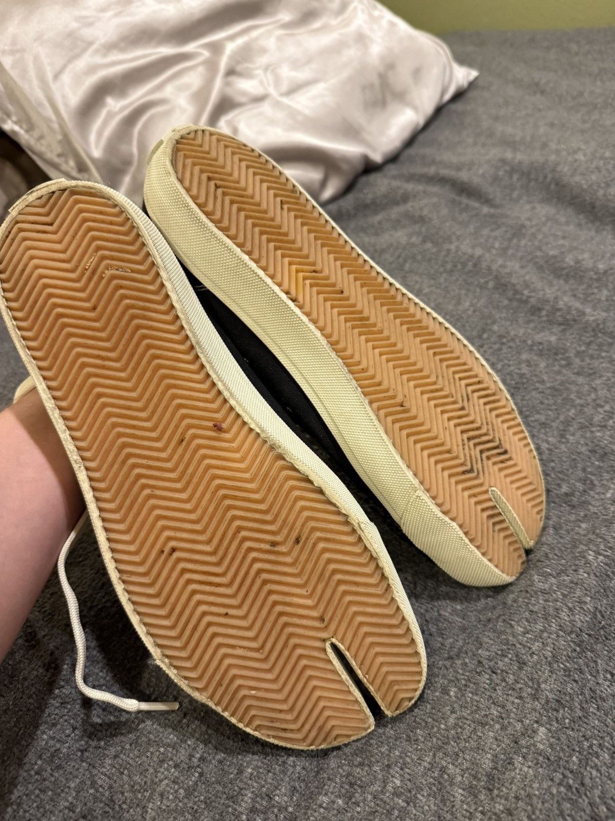 Maison Margiela MM camel toe snickers Size US 10 / EU 43 - 2 Thumbnail