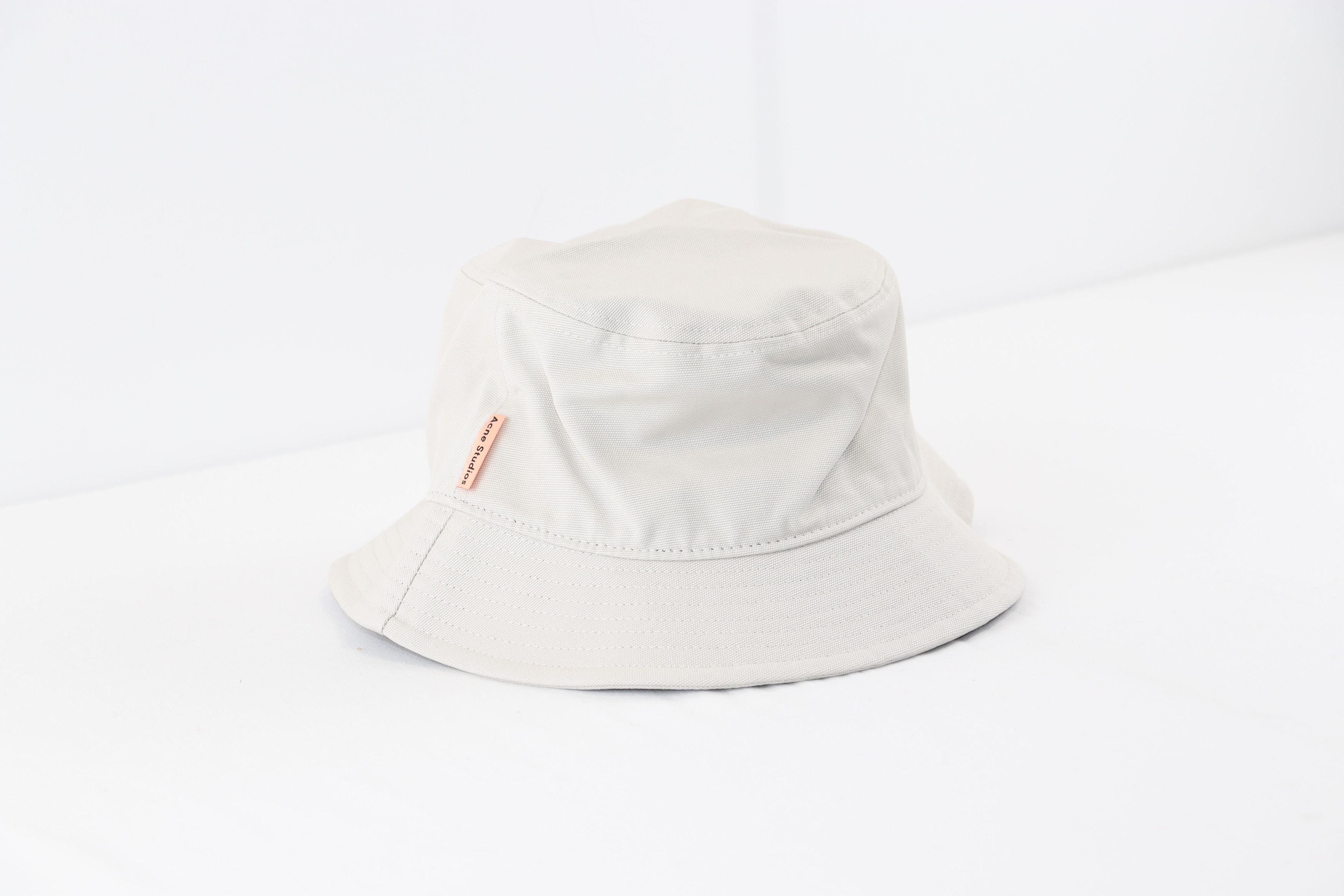 Acne Studios o1rshd1 Size: OS / Logo Bucket Hat in Oat Beige Size ONE SIZE - 3 Thumbnail