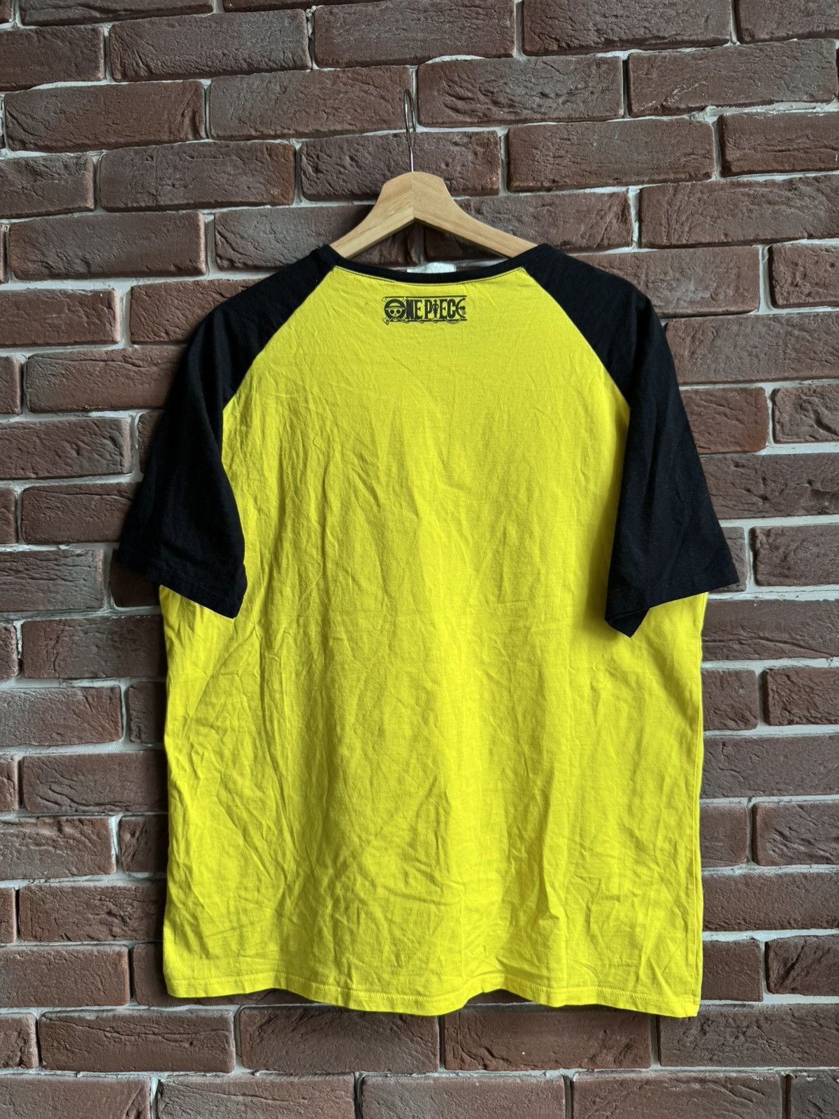 Anime Vintage One Piece Anime Hearts Pirate Trafalgar Law T shirt Size US XL / EU 56 / 4 - 2 Thumbnail
