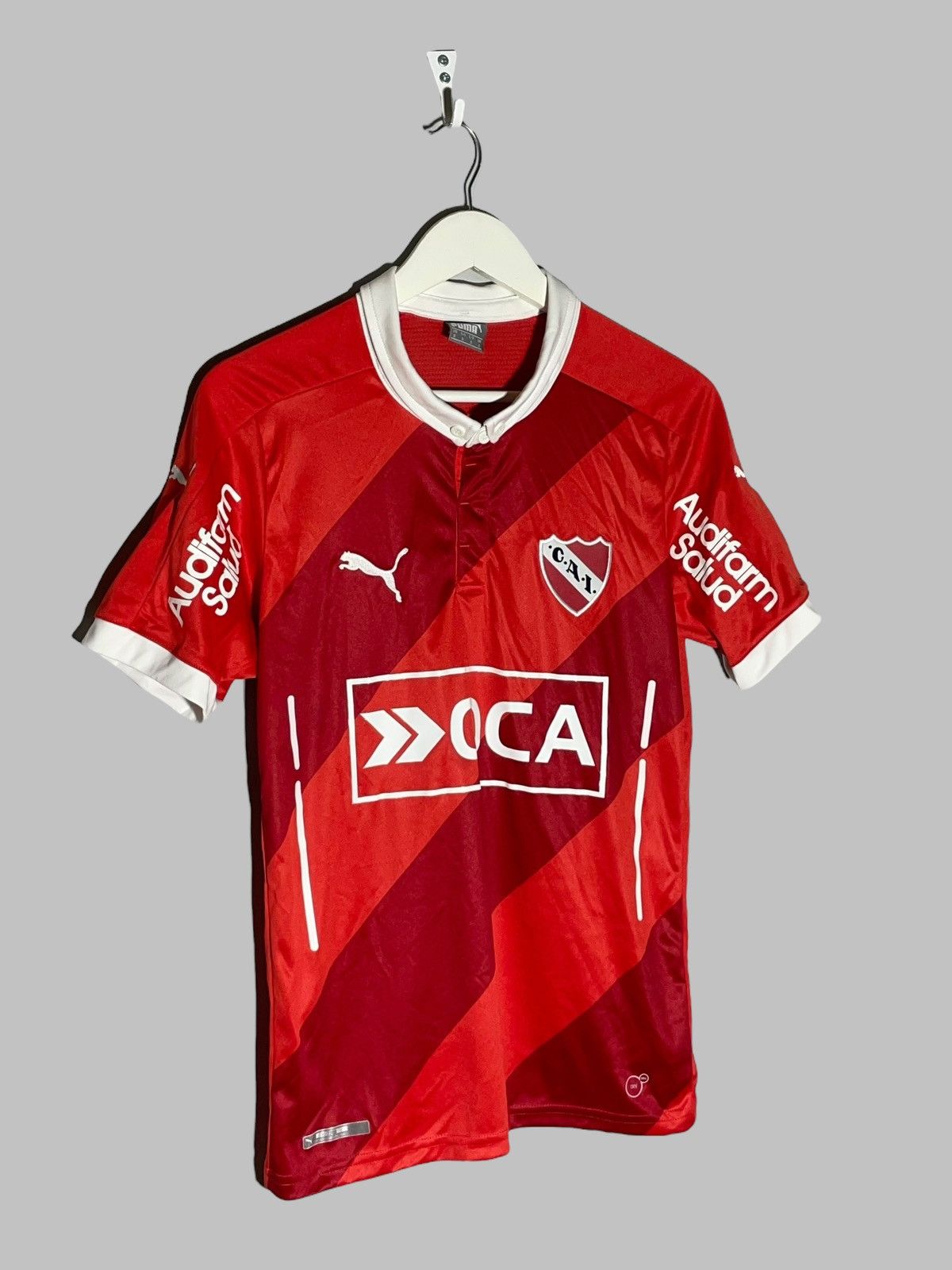 Puma Independiente Puma 2015/16 Home Football Shirt Soccer Jersey Size US S / EU 44-46 / 1 - 2 Thumbnail
