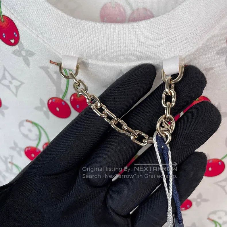 Louis Vuitton Louis Vuitton Takashi Murakami signed cherry short sleeves Size US S / EU 44-46 / 1 - 4 Thumbnail