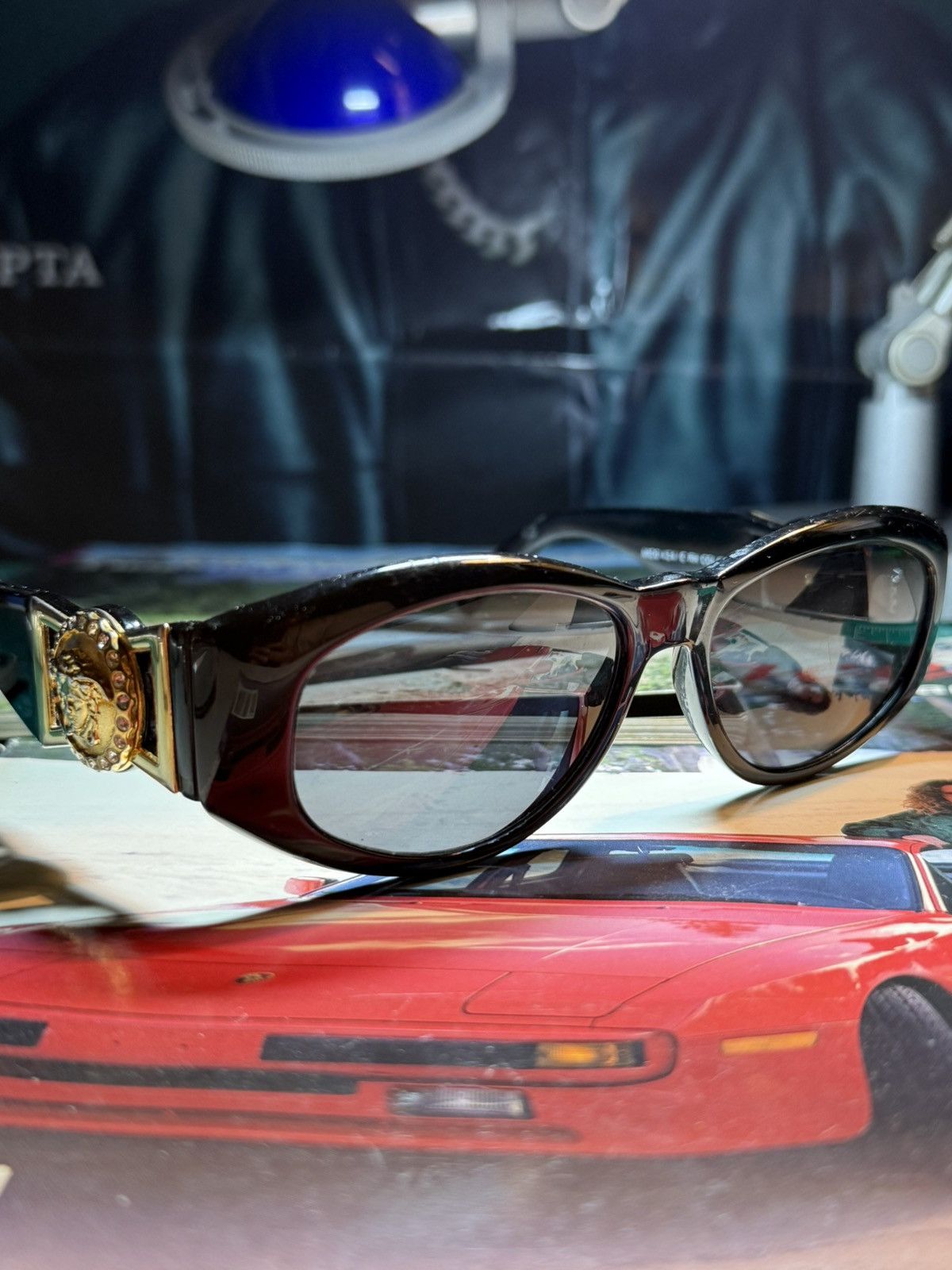 Versace Vintage OG Versace Biggie sunglasses Medusa 424C RHINESTONE Size ONE SIZE - 5 Thumbnail