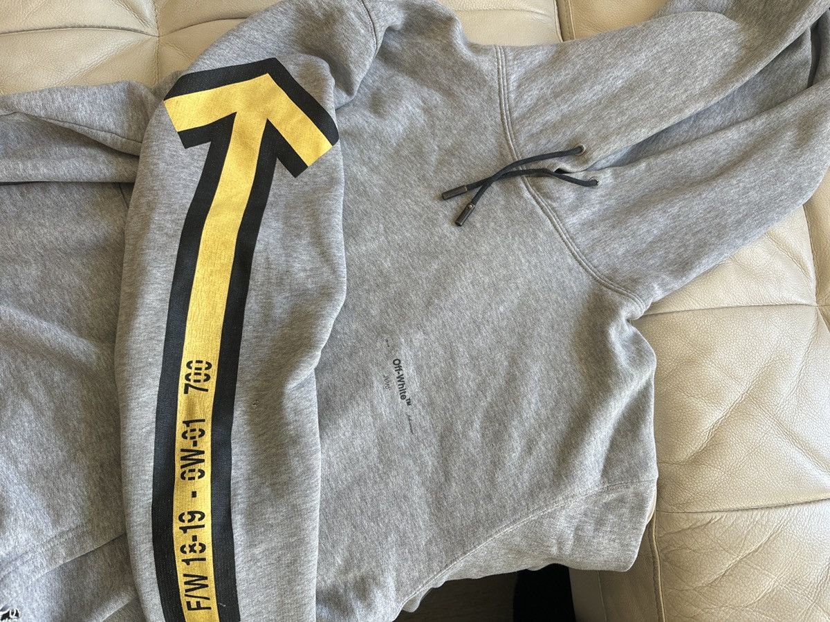 Off-White Off white grey and yellow rare hoodie Size US S / EU 44-46 / 1 - 4 Thumbnail