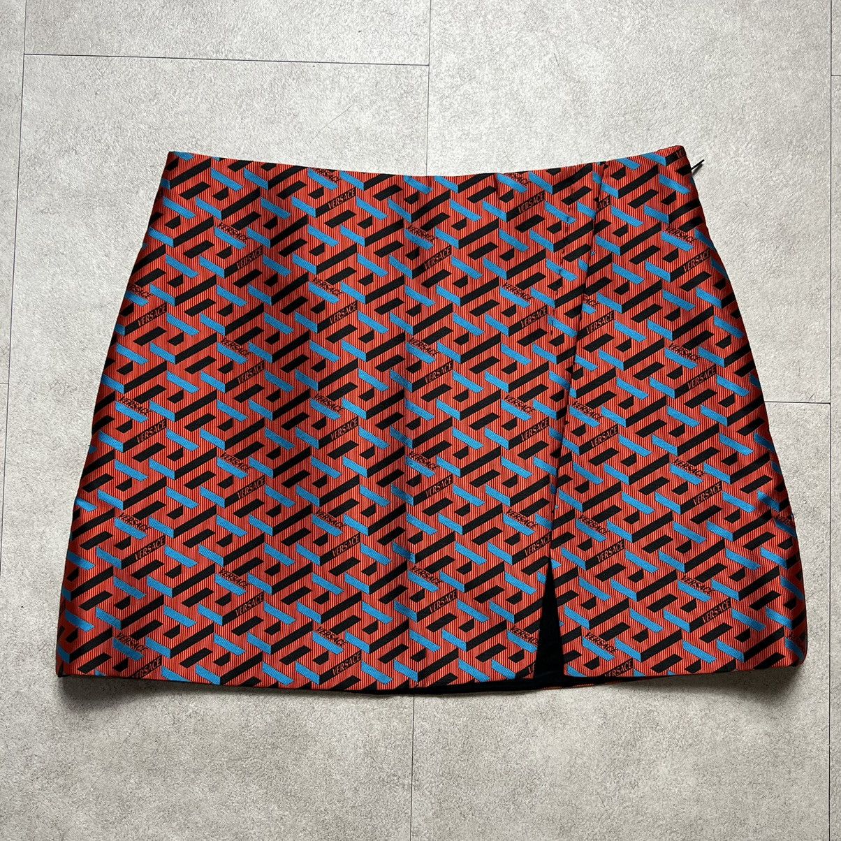 Versace Versace Monogram Silk Mini Skirt Size 27" / US 4 / IT 40 - 1 Thumbnail