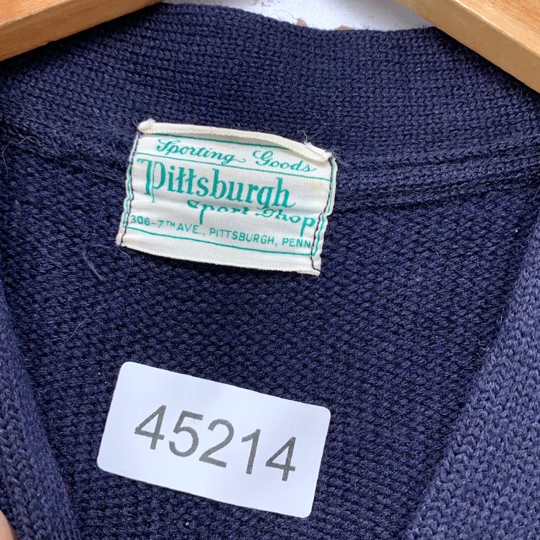 Vintage VINTAGE Pittsburgh Sport Shop Wool Cardigan Mens Small Navy Blue Letter Man USA Shirt Mens Small Blue Cardigan 50s 60s 70s Size US S / EU 44-46 / 1 - 4 Thumbnail
