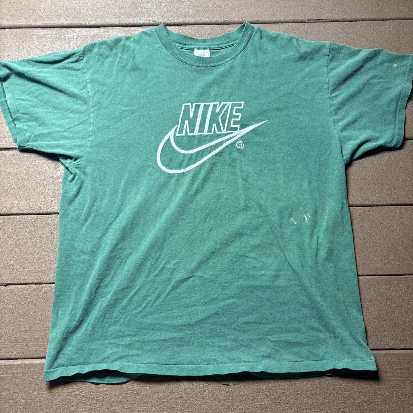 Nike Vintage Single Stitch Embroidered Nike shirt Size US XL / EU 56 / 4 - 1 Thumbnail