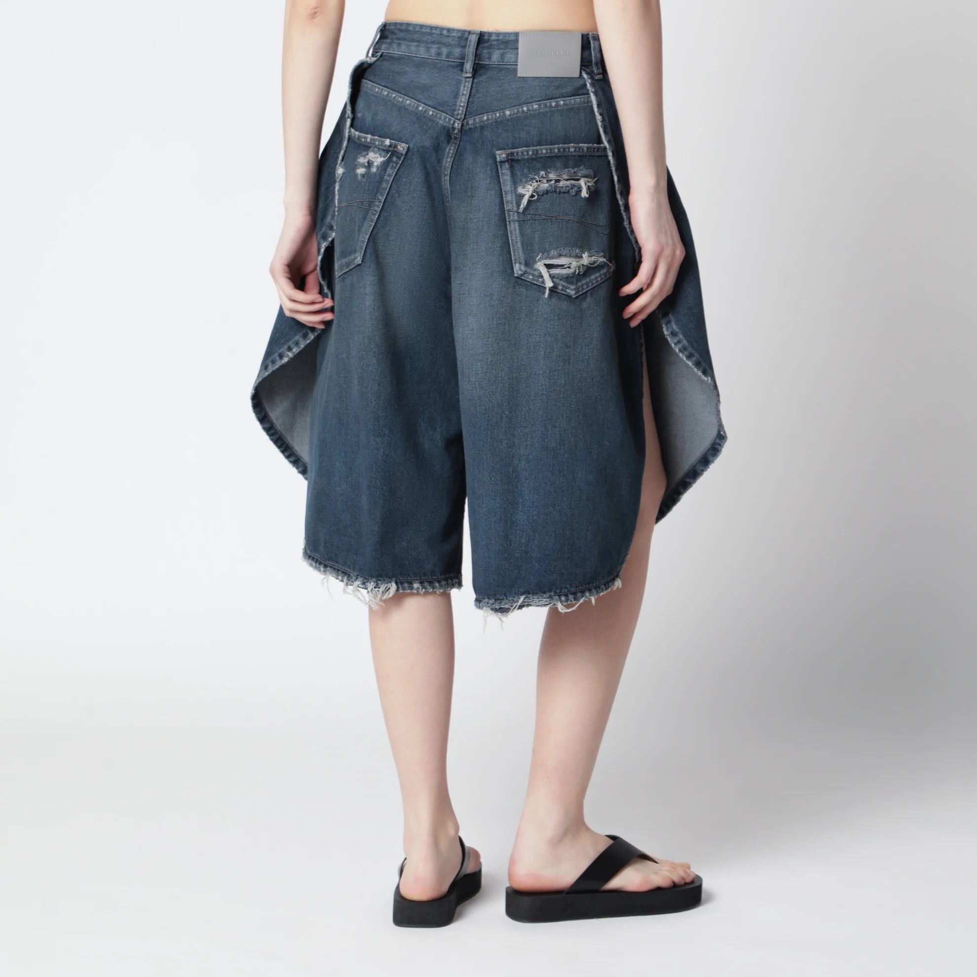 Balenciaga o1d2blof0426 Denim Bermuda Shorts in Dark Blue Size 26" / US 2 / IT 38 - 4 Thumbnail