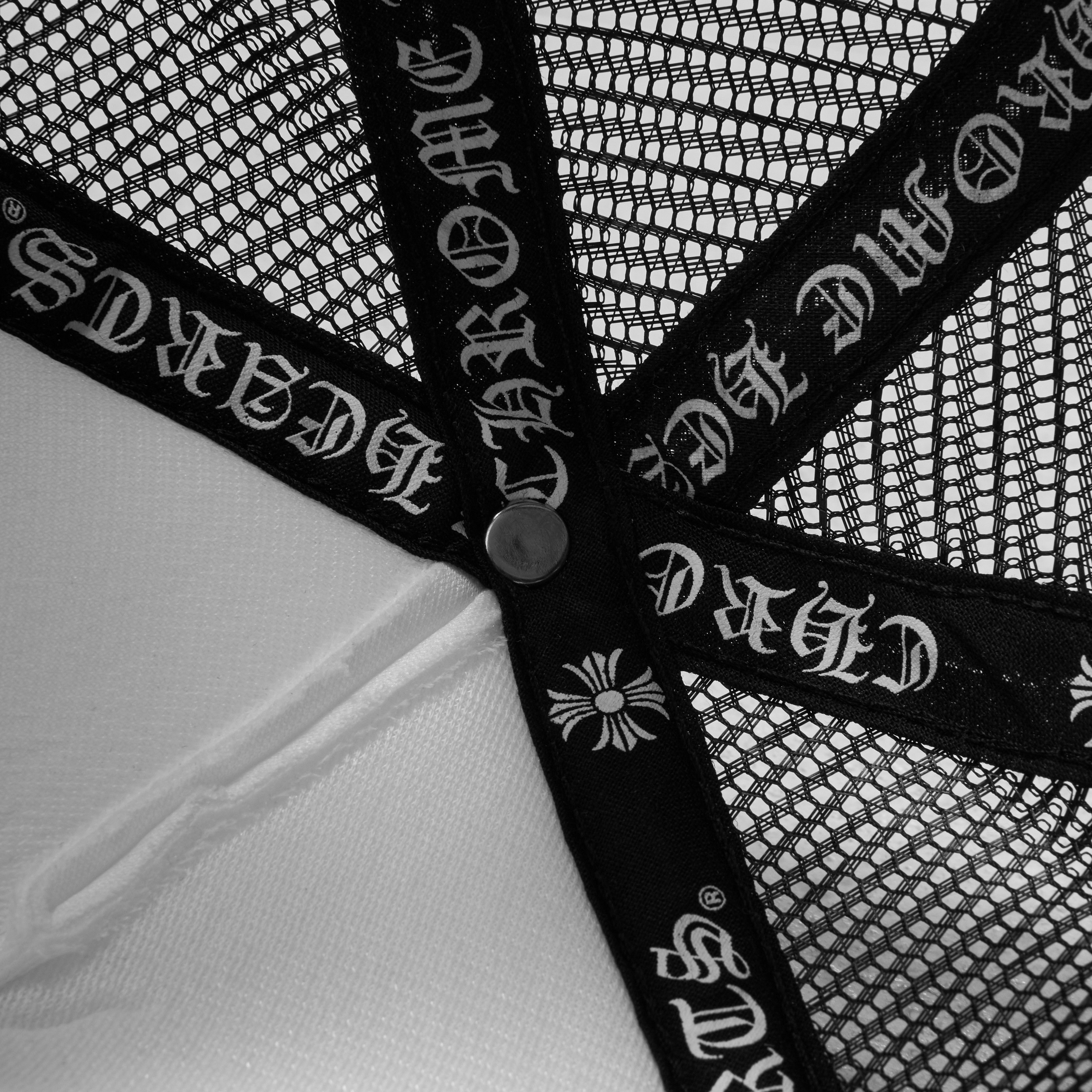 Chrome Hearts CHROME HEARTS King Taco Multicolor Cross Trucker Hat Size ONE SIZE - 7 Thumbnail