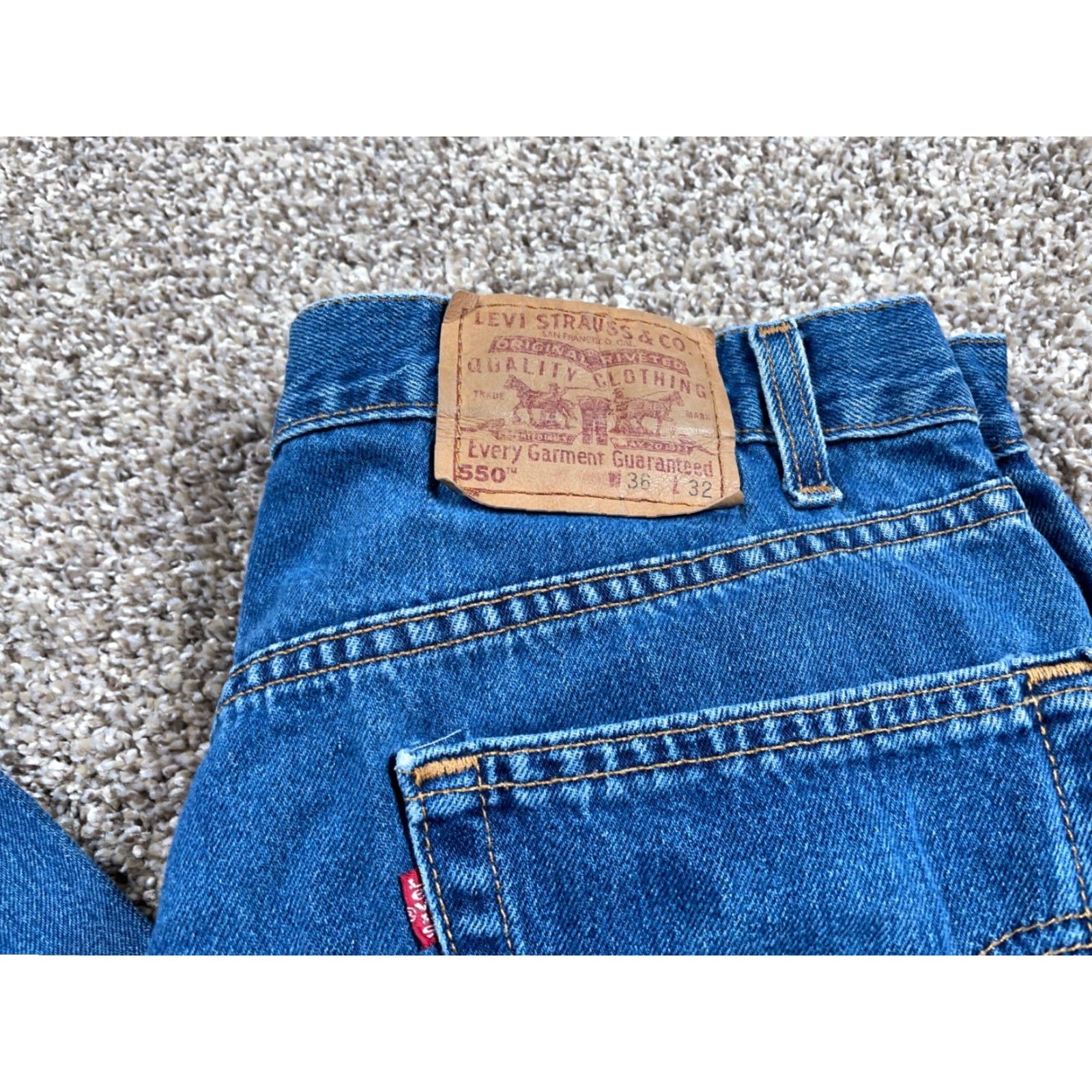 Levi's VINTAGE Levi's 550 Relaxed Fit Tapered Leg Jeans Men's 35/31 Blue 90s Retro Size US 35 - 5 Thumbnail