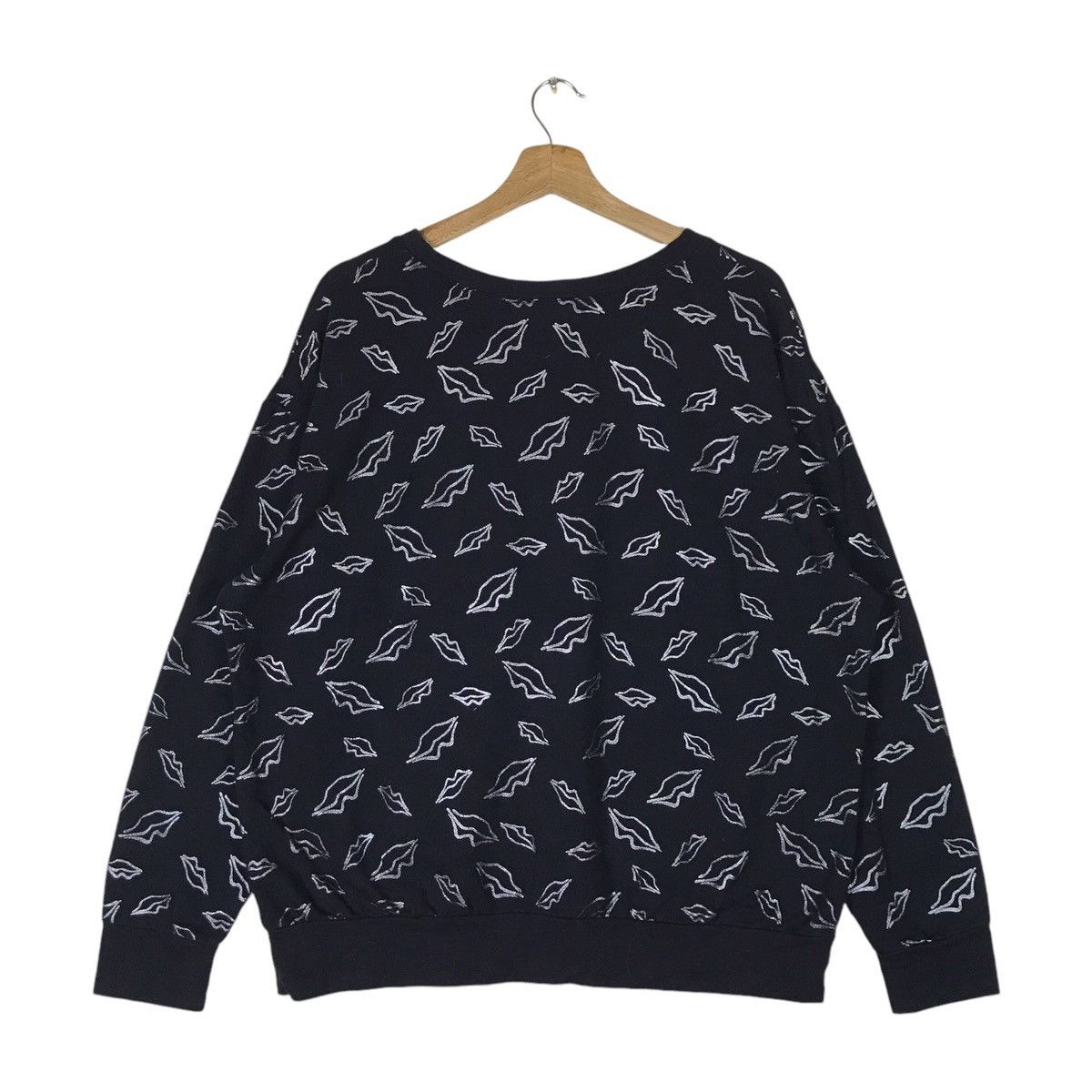 Vintage Vintage Bisou Bisou Lips Graphic All Over Print Pullover Size US XL / EU 56 / 4 - 4 Thumbnail