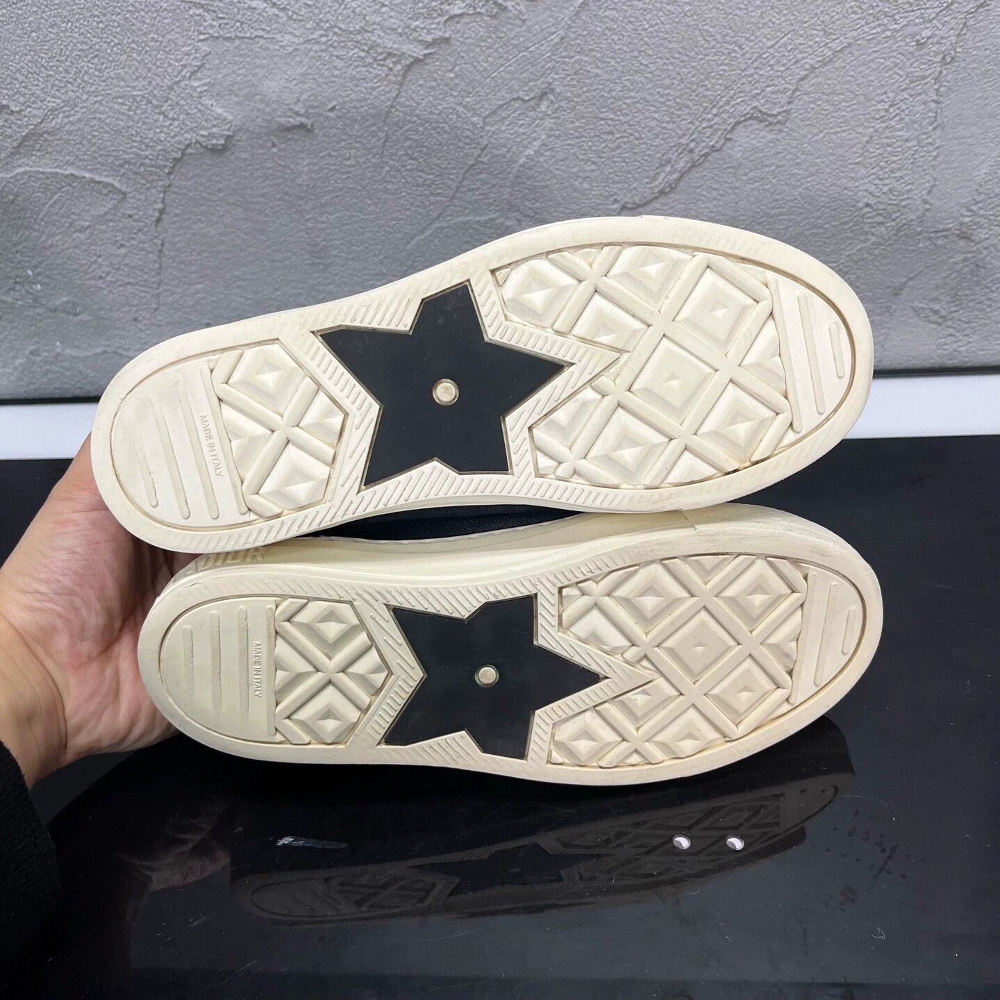 Dior DIOR slogan laced sneaker 98 new 37 Size US 6 / IT 36 - 6 Thumbnail