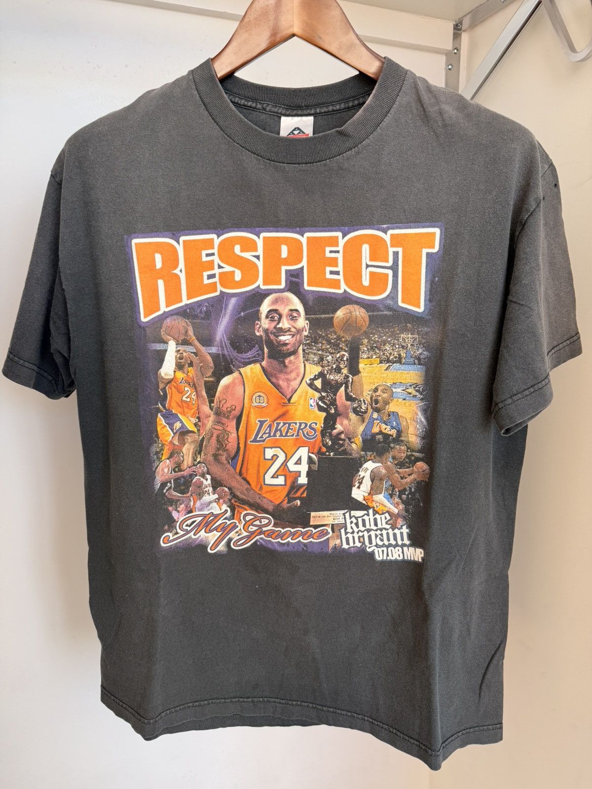 Vintage Kobe Bryant Respect MVP Lakers T-Shirt