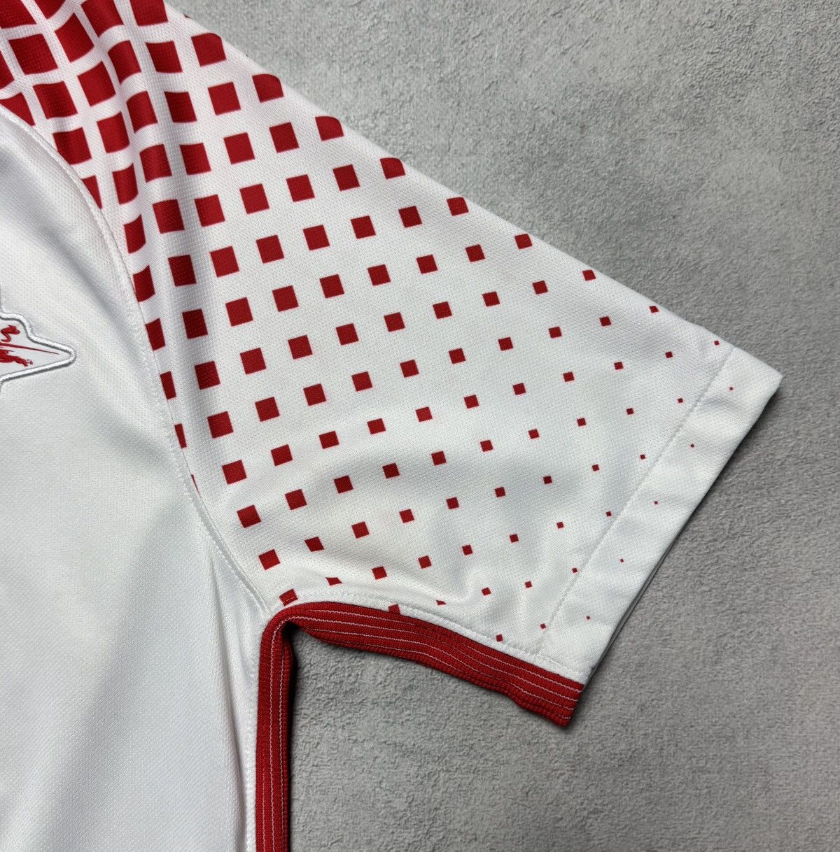 Nike Reb Bull Leipzig 2017 2018 Home Shirt Soccer Jersey Nike Size US M / EU 48-50 / 2 - 6 Thumbnail