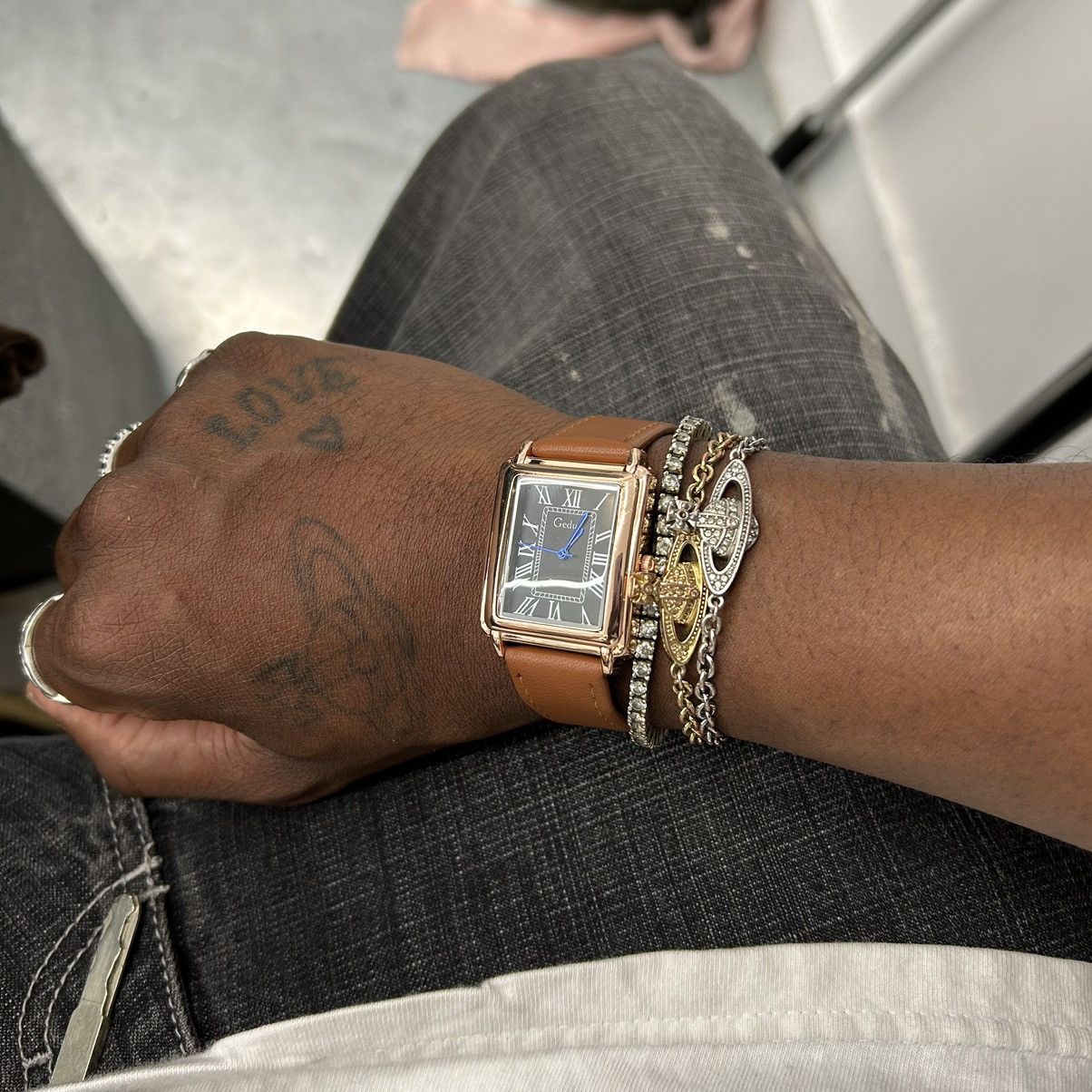 Japanese Brand Vintage 90s vintage retro luxury style quartz leather watch Size ONE SIZE - 2 Thumbnail