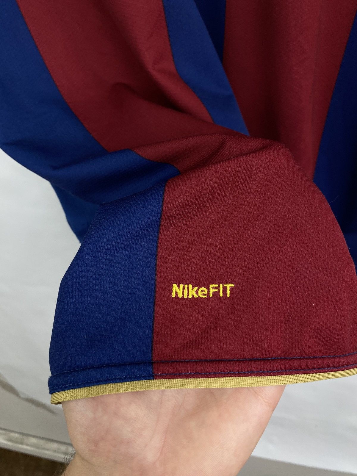 Nike Vintage 2007 F. C. Barcelona Nike Soccer Jersey T-Shirt Rare Size US M / EU 48-50 / 2 - 7 Thumbnail