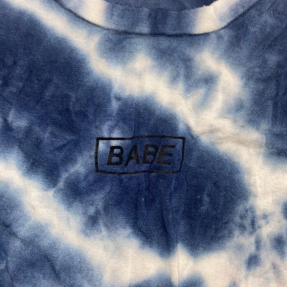 Designer La Hearts I Tie Dyed "BABE" Crop Tee Size XS Size XS / US 0-2 / IT 36-38 - 2 Thumbnail
