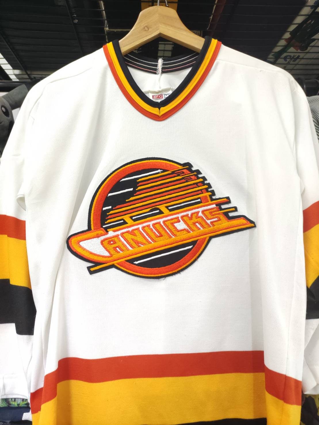 Yellow Canucks Ccm Jersey Vtg 90's Vancouver Canucks CCM Jerseys