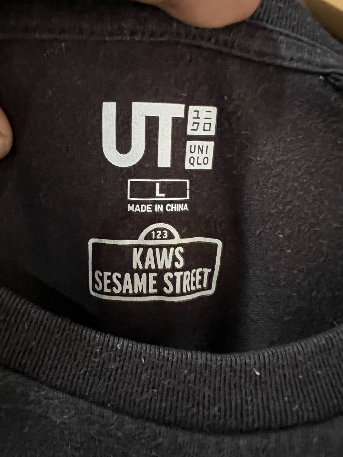 Kaws 🔥Uniqlo Kaws Sesame Street Tee Size US M / EU 48-50 / 2 - 11 Thumbnail