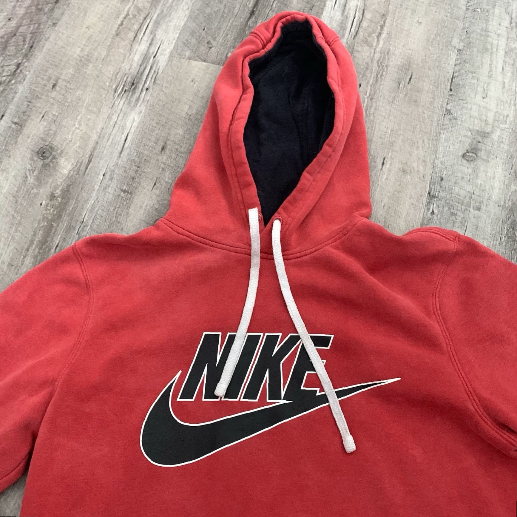 Nike **Red Logo Nike Hoodie Mens Small Pullover Sweatshirt** User: Red Logo Nike Hoodie Mens Small Pullover Sweatshirt Size US S / EU 44-46 / 1 - 5 Thumbnail