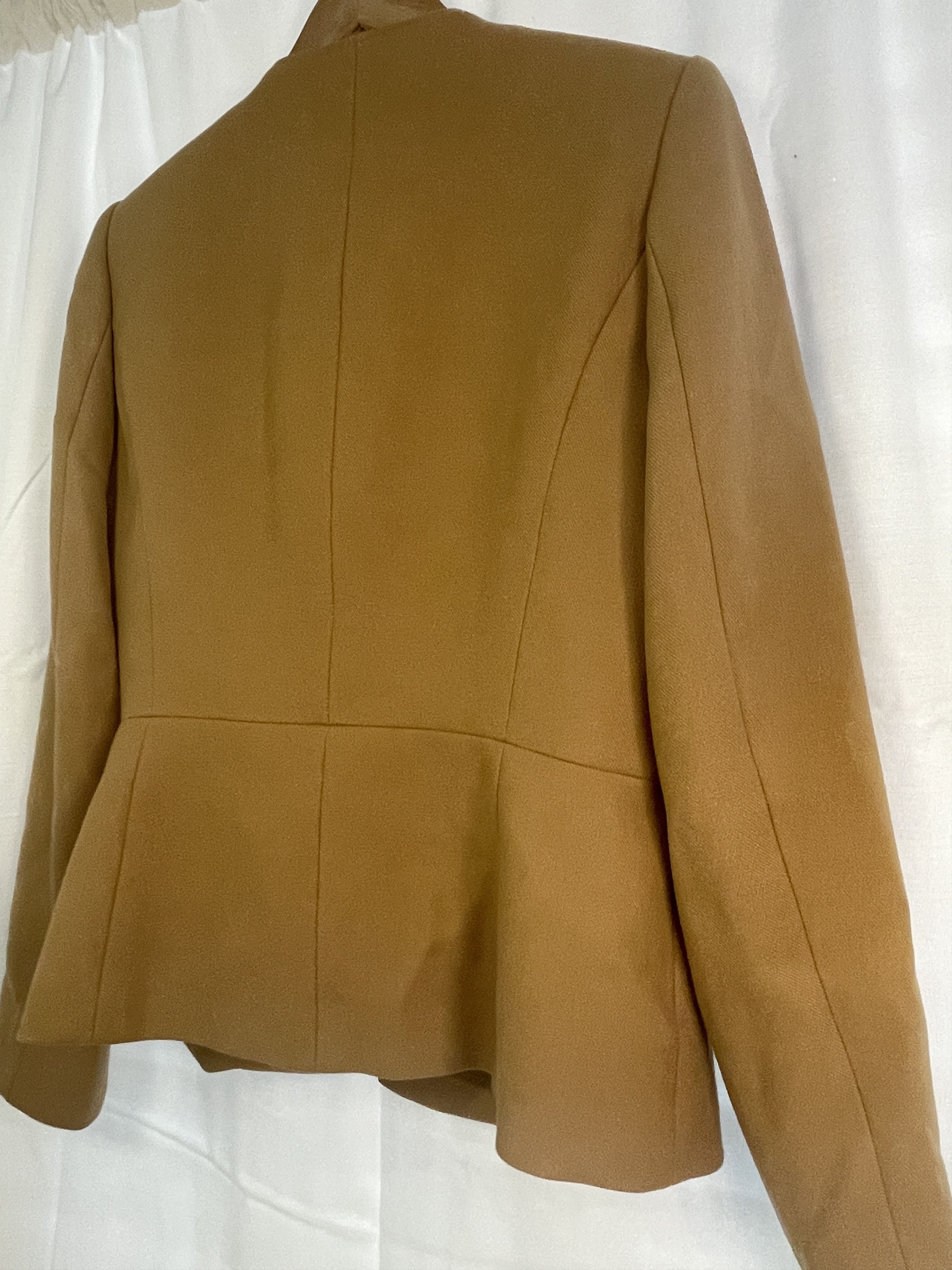 Anne Klein TF7018- Anne Klein Women’s Ruffle Front Size M / US 6-8 / IT 42-44 - 9 Thumbnail